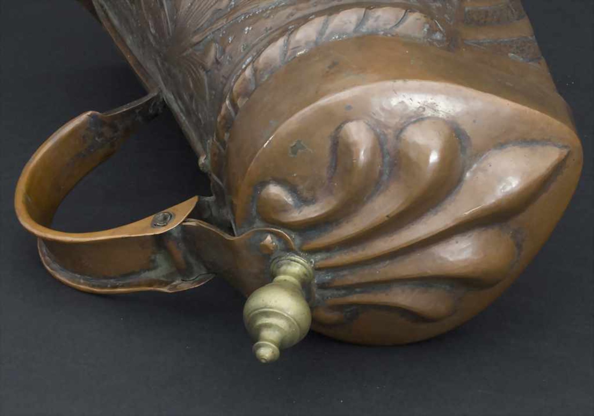 Kupferkanne mit Hirschrelief / A copper pot with relief, deutsch, 18. Jh.Material: Kupfer, - Bild 6 aus 9
