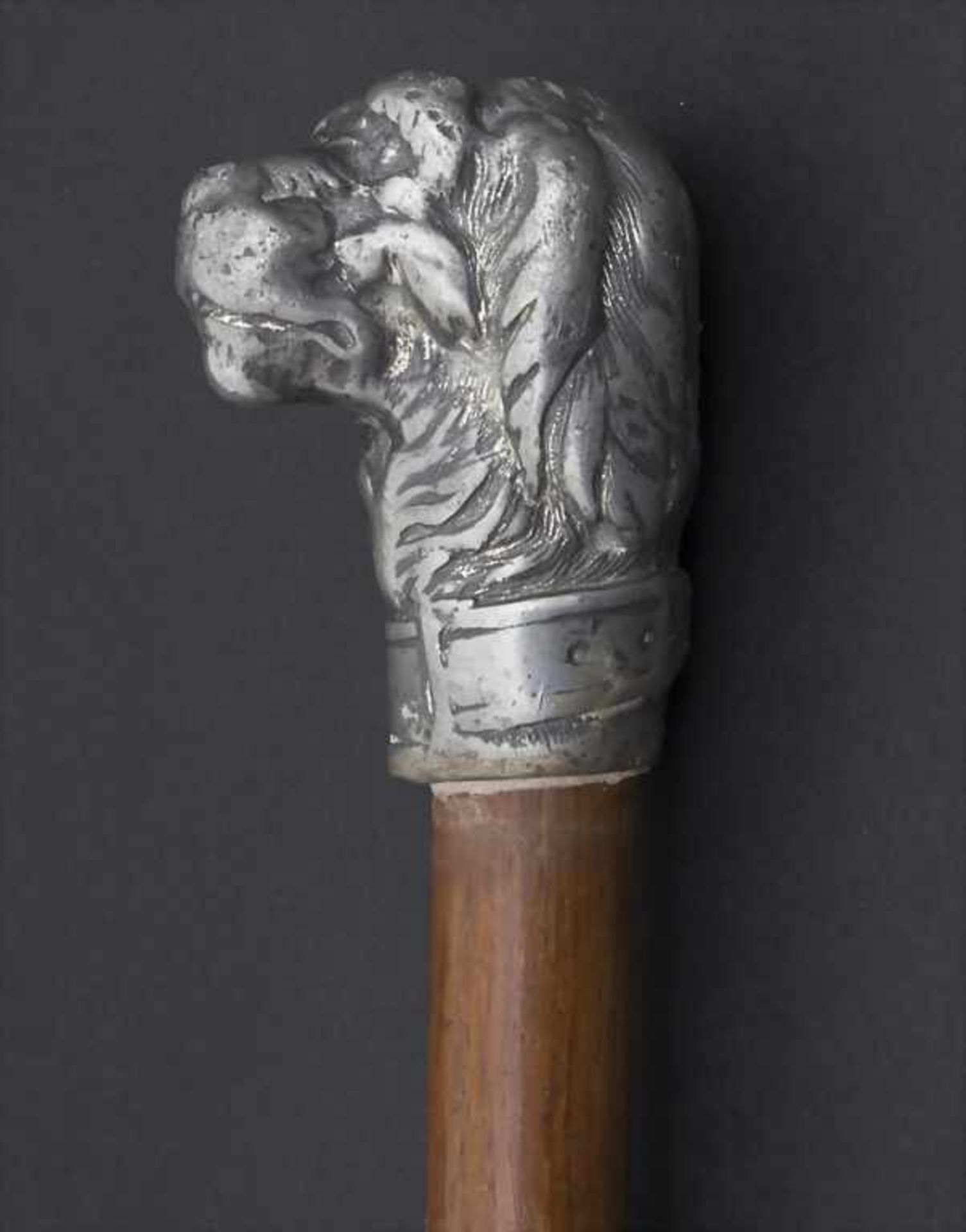 Spazierstock mit Hundekopf / A walking stick with the head of a dog, um 1900Material: Schuss aus - Bild 2 aus 5
