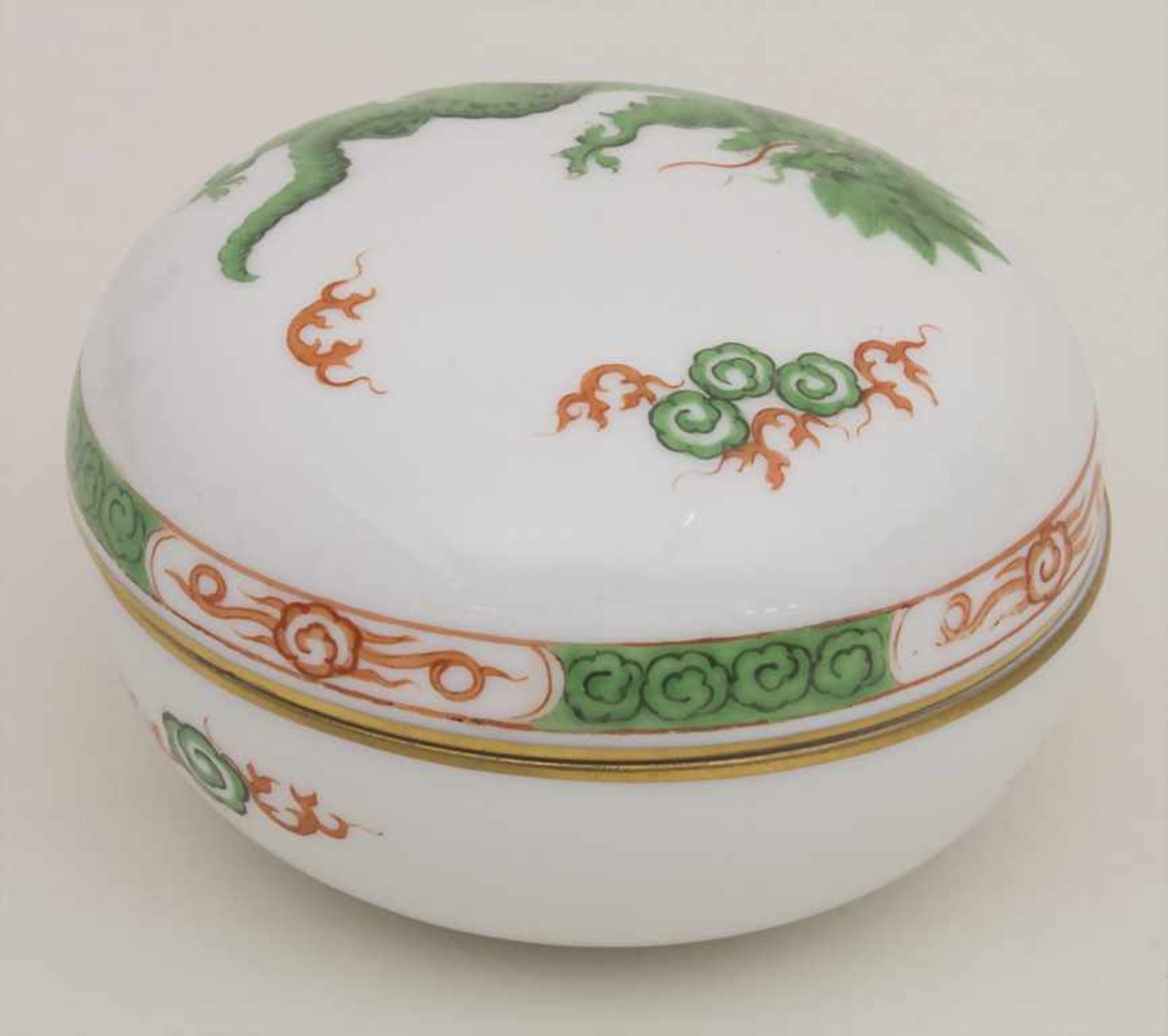 Deckeldose 'Grüner Drache' / A lidded box 'Green dragon', Meissen, 1963Material: Porzellan, - Bild 2 aus 5