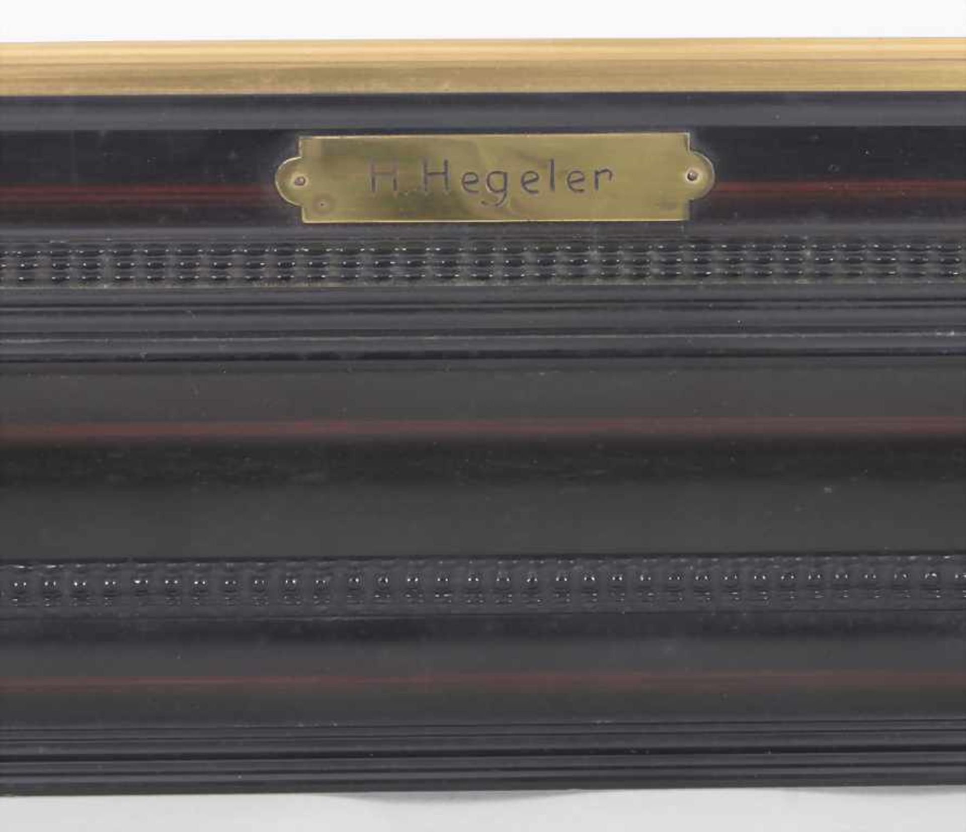 Biedermeier-Rahmen / A Biedermeier frameMaterial: Holz, ebonisiert, mit reliefiertem Perlfries - Bild 3 aus 4