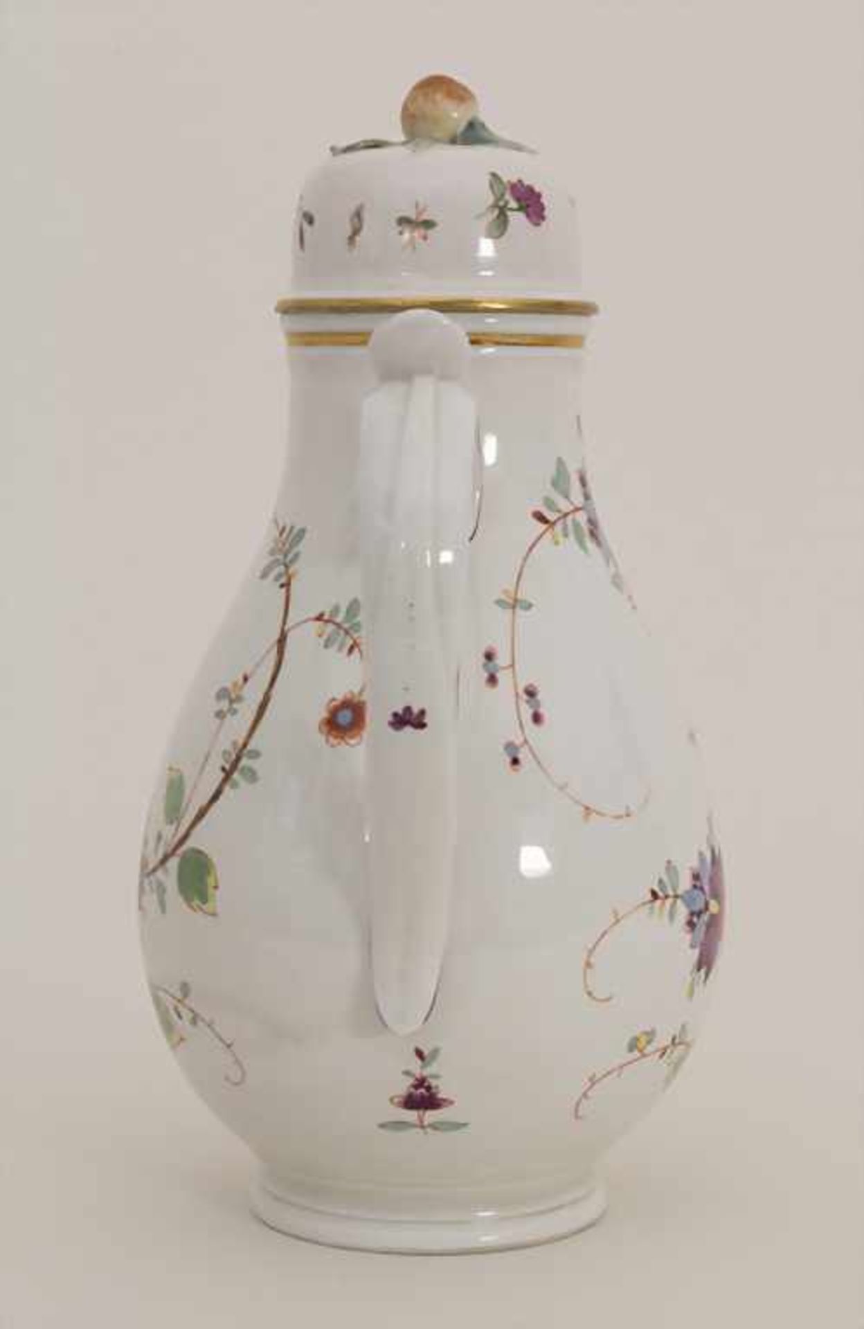 Kanne / A pot, Frankenthal, um 1755Material: Porzellan, polychrom bemalt, glasiert,Marke: - Bild 4 aus 10