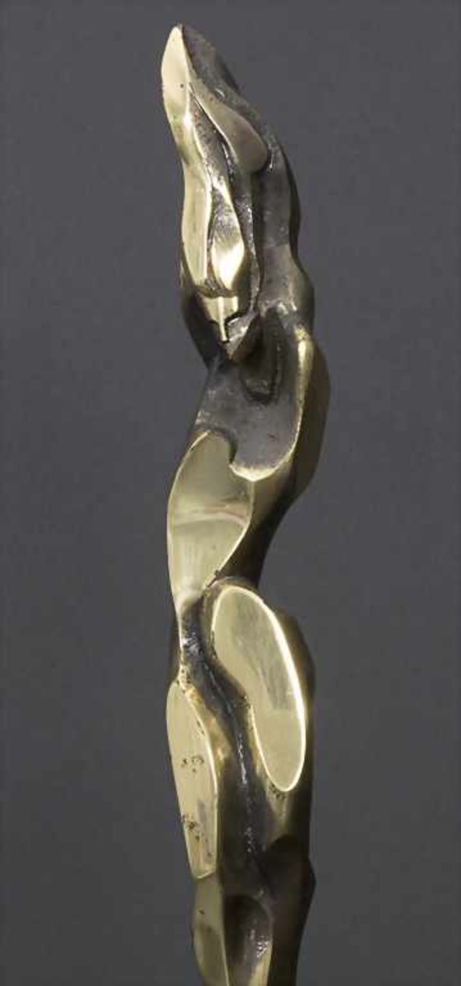 Bronzefigur, weiblicher Akt 'Feuertänzerin' / A bronze figure, female nude 'Fire dancer'Technik: - Image 5 of 6