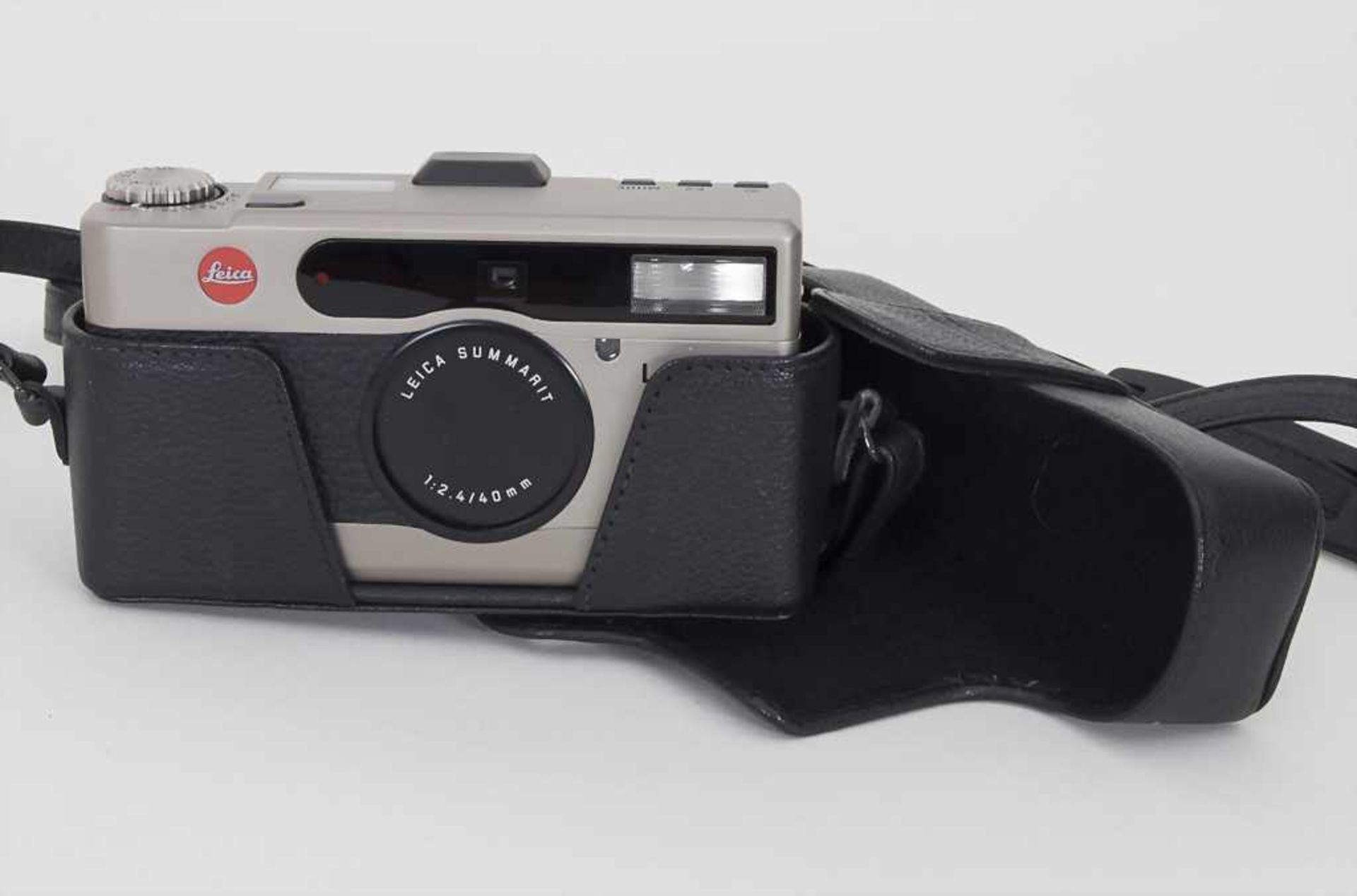 Leica Minilux Summarit f 2,4/40 mmZubehör: Original-Tasche, Garantiekarte (Kaufdatum 1996),