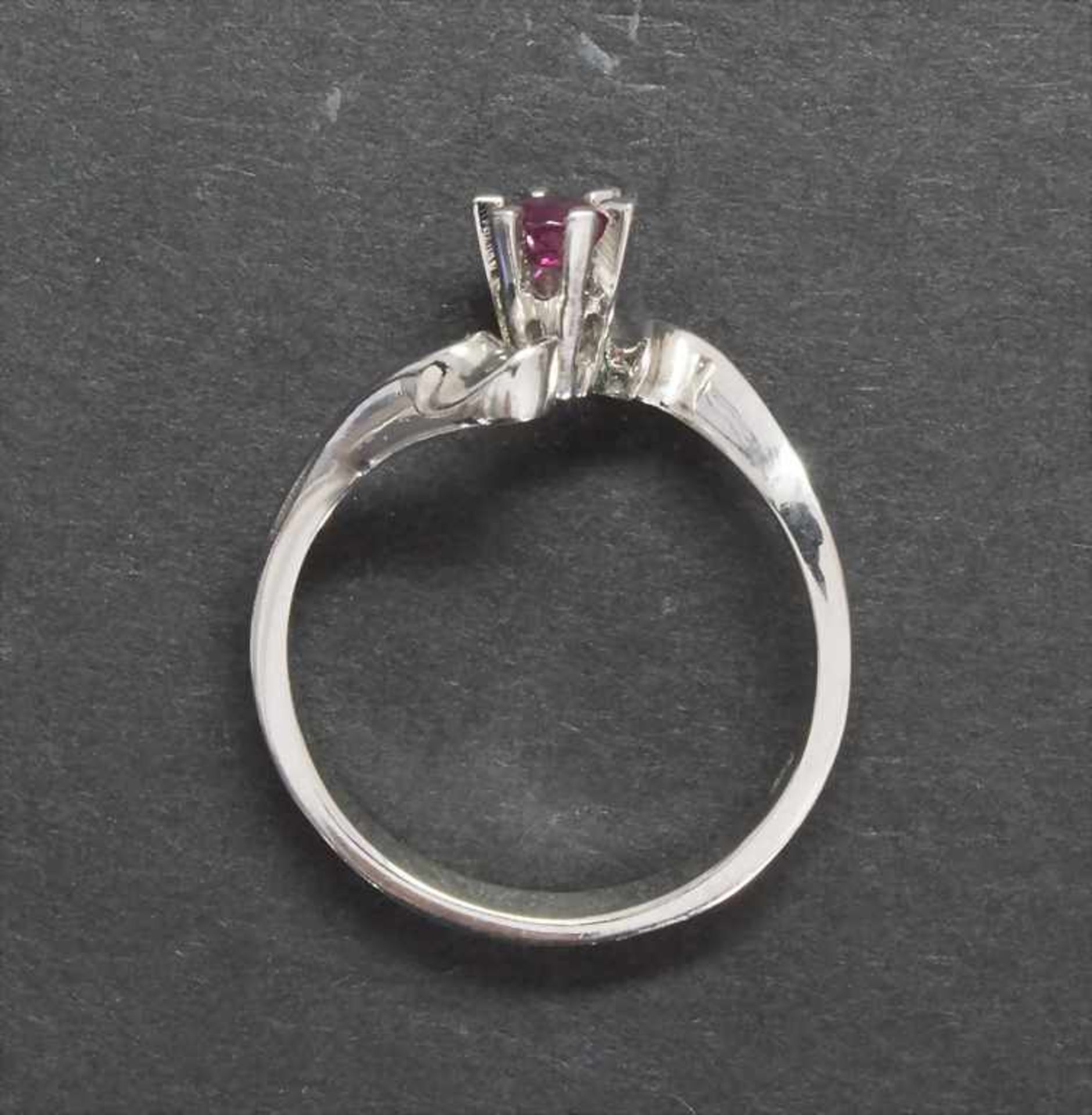 Damenring mit Rubin / A ladies ring with rubyMaterial: Weißgold 750/000 18 Kt, RubinRinggröße: 54 - Image 2 of 3