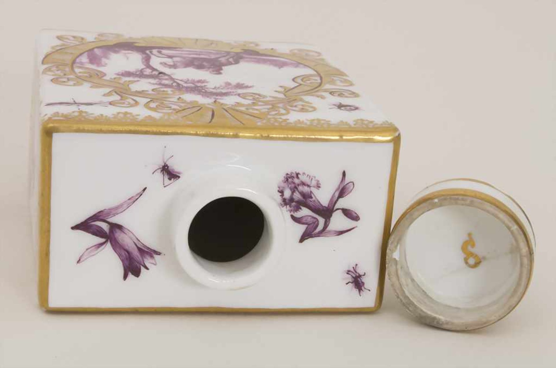 Teedose / A tea caddy, Meissen, um 1735Material: Porzellan, in Purpur und in Gold bemalt, glasiert, - Bild 10 aus 15