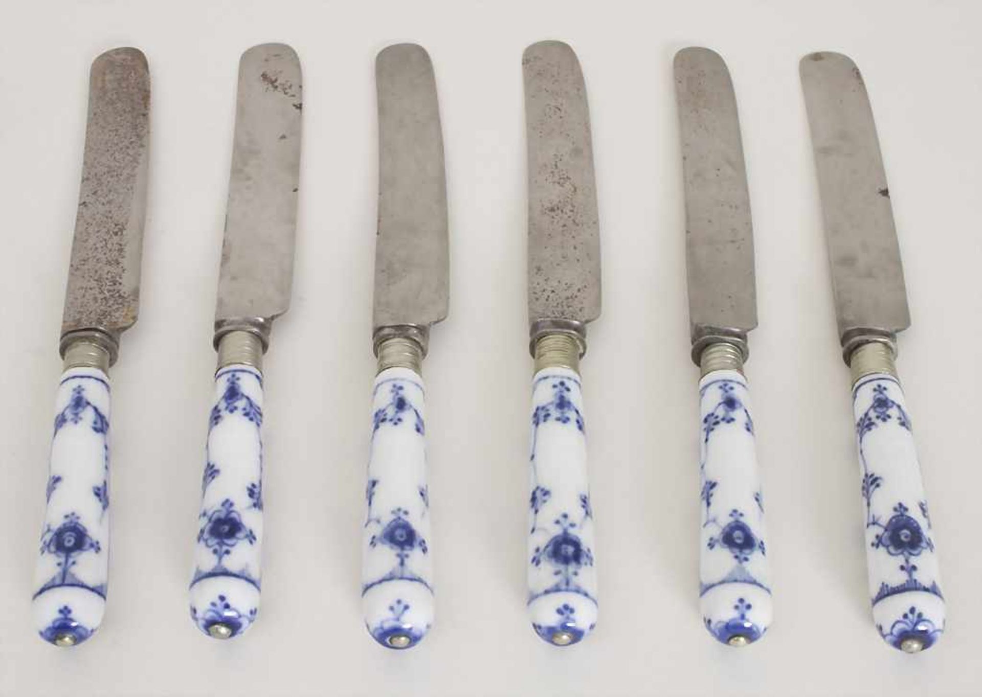 6 Messer mit Musselmalet Griffen / 6 knives with Musselmalet handles, Royal Copenhagen, 19. Jh. - Bild 2 aus 6