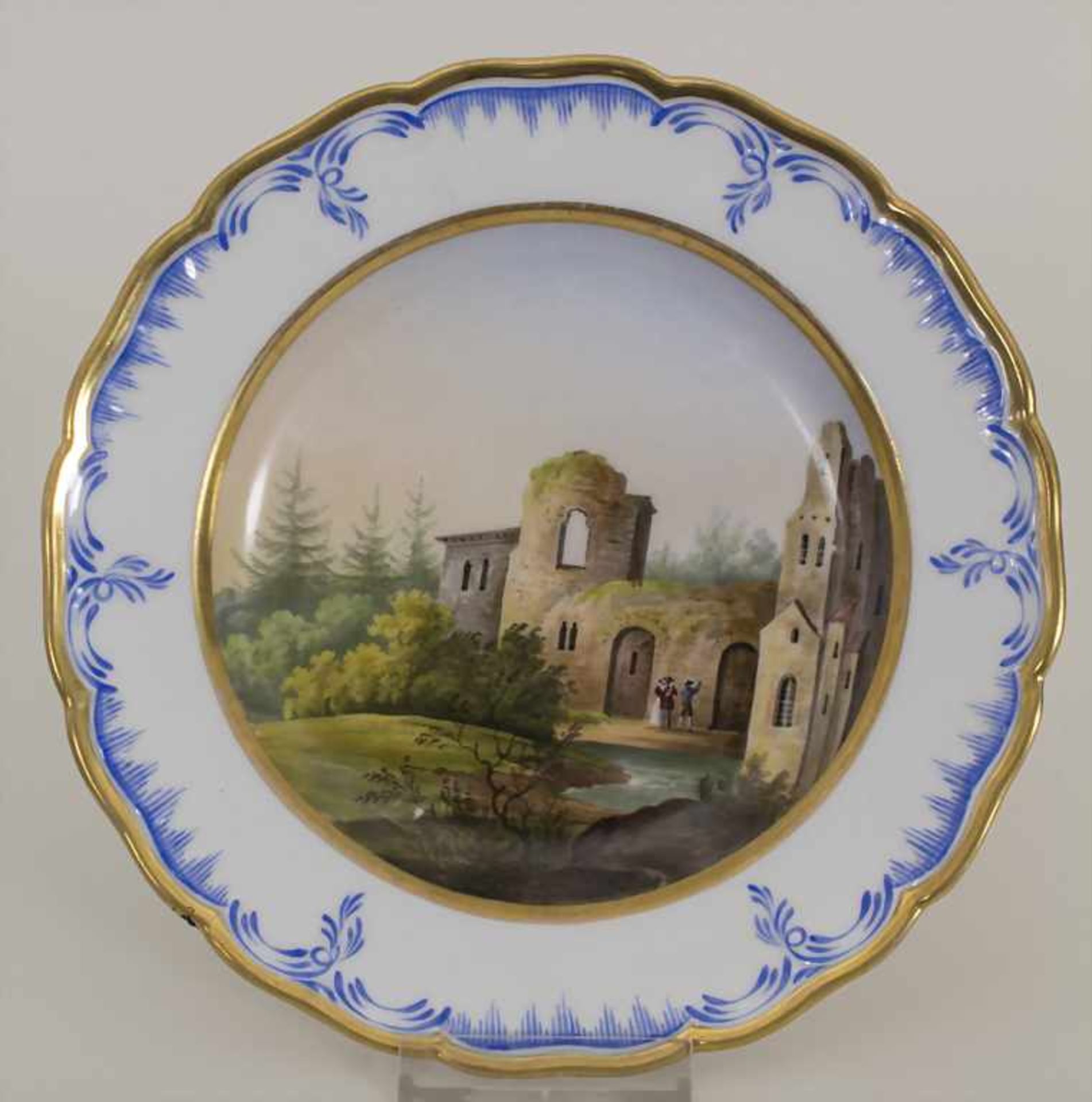 Teller mit Ansicht einer Ruine / A plate with view of a ruin, KPM, Berlin, 19. Jh.Material: