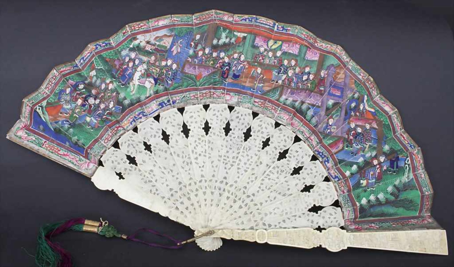 Fächer in originaler Holzschatulle, China, Qing-Dynastie, 18./19. Jh.Material: fein beschnitzt und - Bild 10 aus 16