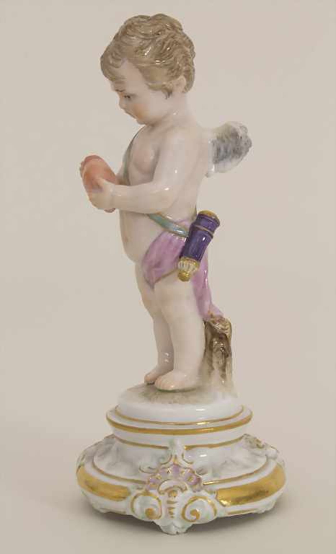 Amor in Verlegenheit ein Herz zusammenfügend / A cupid bonding a heart, Heinrich Schwabe, Meissen, - Bild 2 aus 5