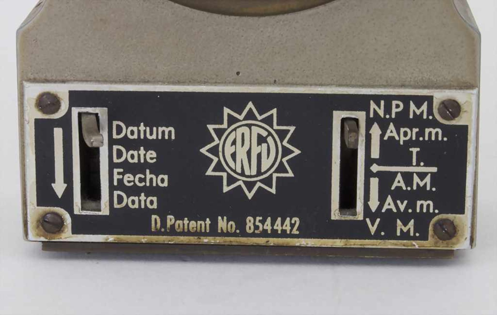 Konvolut Uhren / A set of watchesBestehend aus einer Stempeluhr Fa. ERFU mit Pat. Nr. 854442, ein TU - Image 3 of 7
