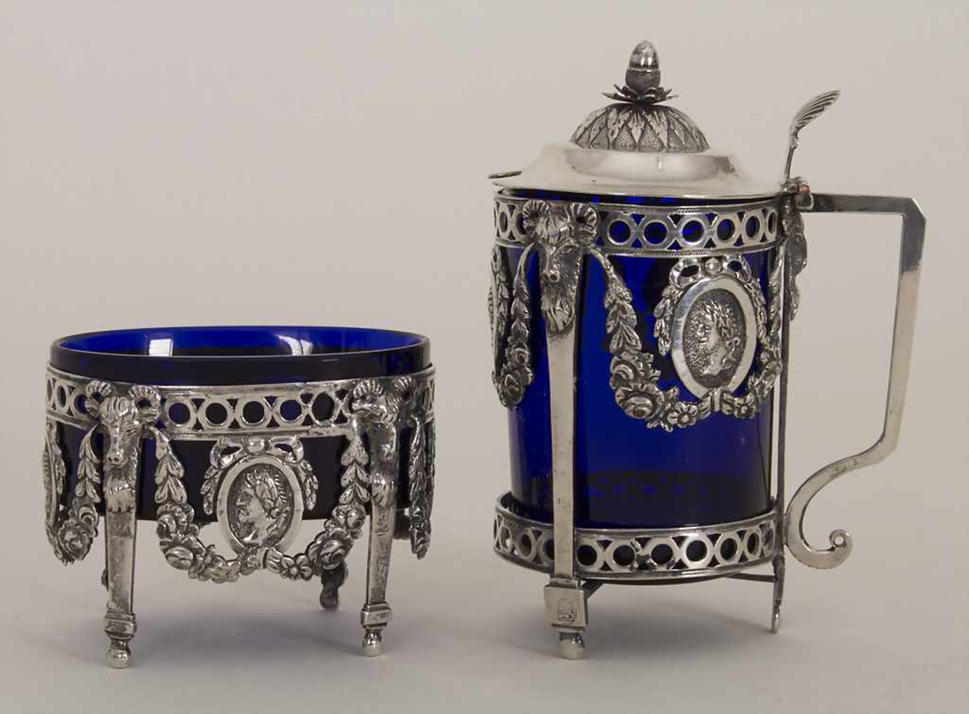 Empire Senftopf und Saliere / A Empire silver mustard pot and open salt, Worms, um 1800Material: