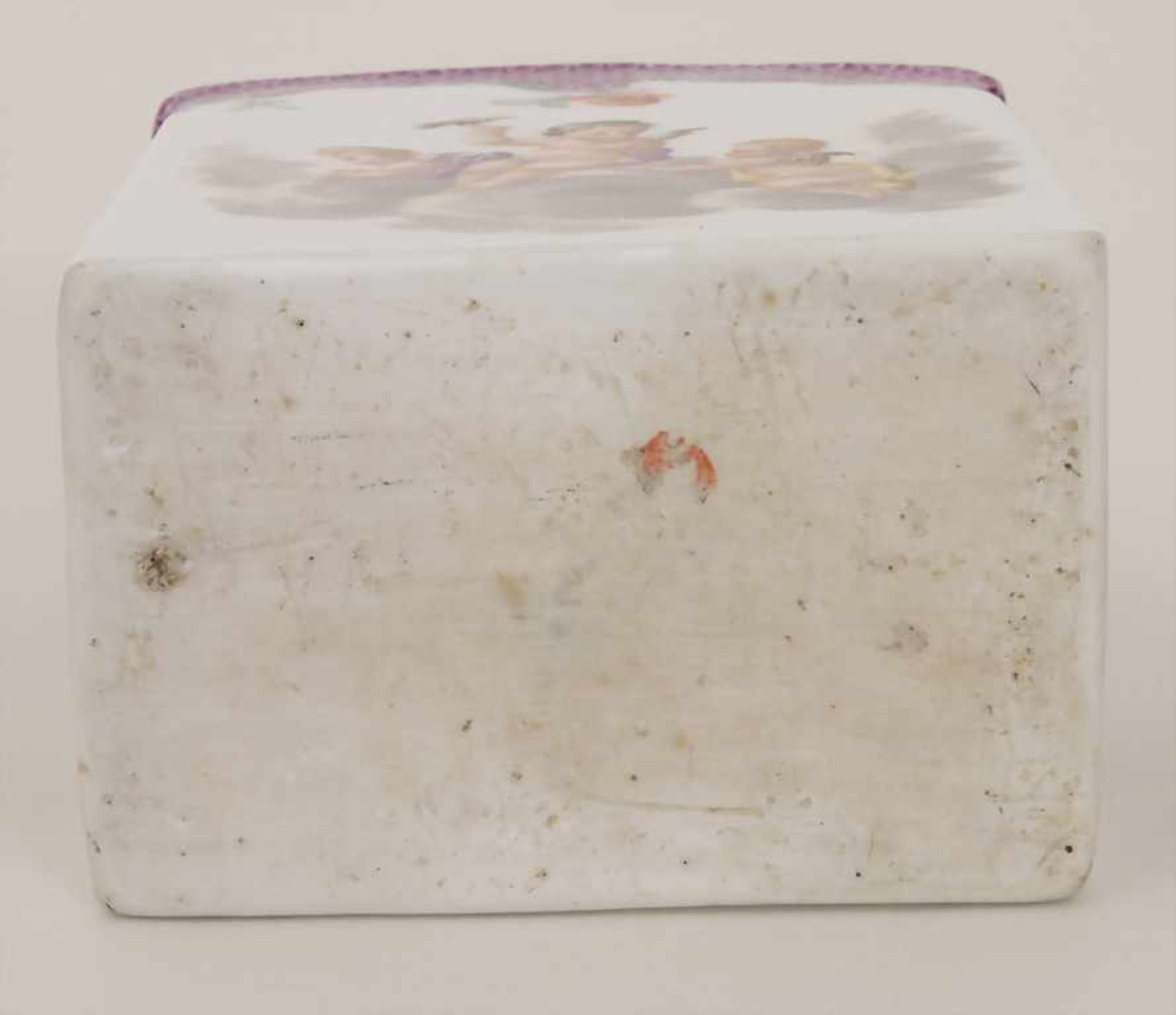 Teedose / A tea caddy, Meissen, um 1750Material: Porzellan, polychrom bemalt, glasiert,Marke: - Bild 8 aus 12