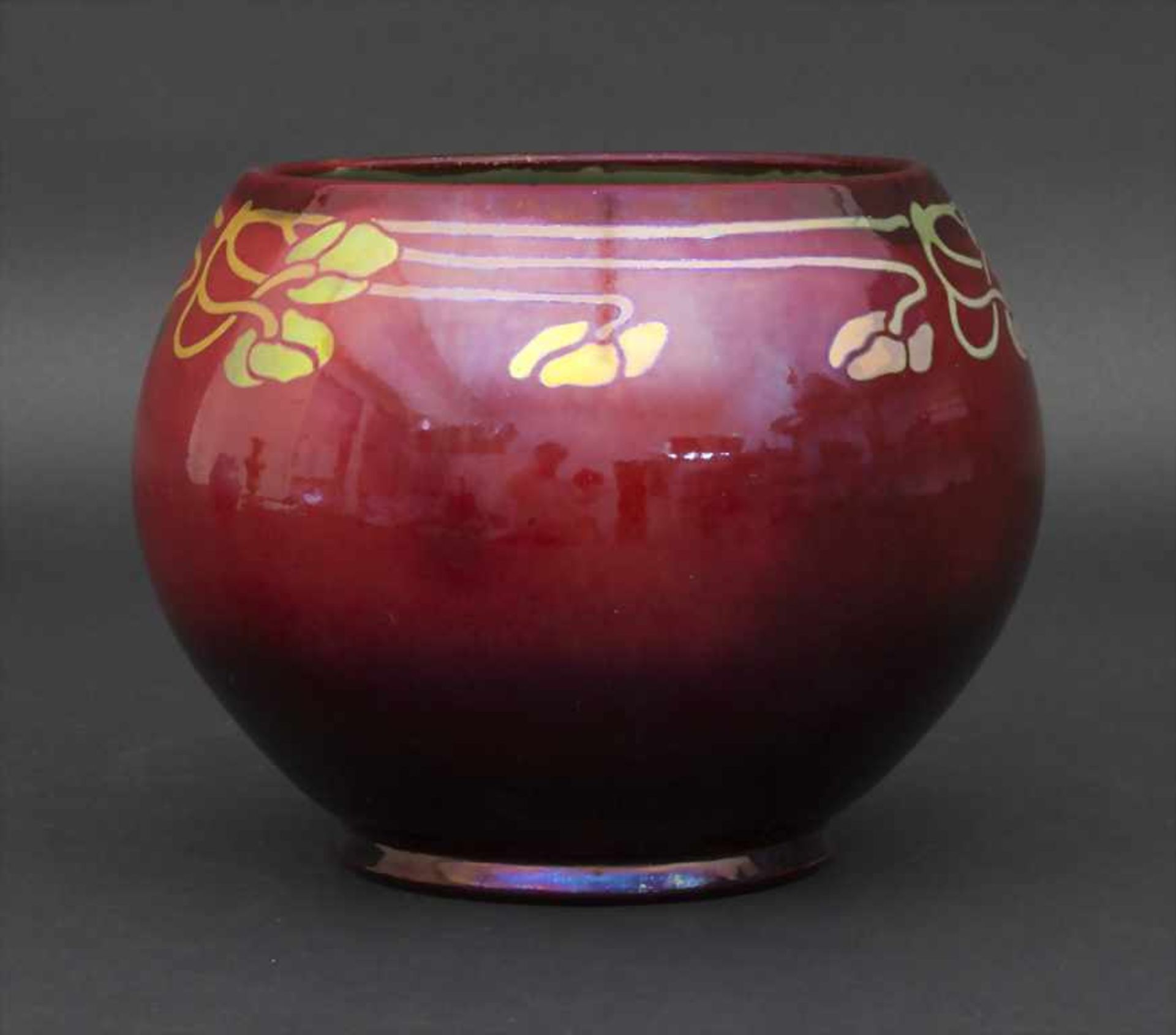 Jugendstil Vase / An Art Nouveau faience vase, Zsolnay, Pecs, um 1900Material: Feinsteinzeug, auf - Image 2 of 5
