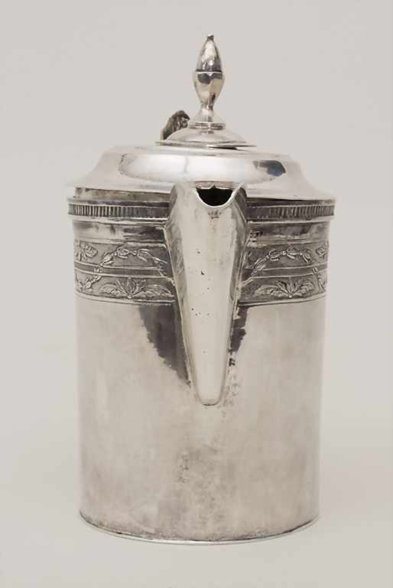 Paar Empire Chocolatieren / Schokoladenkannen / A pair of Empire silver hot chocolate jugs, - Image 3 of 16