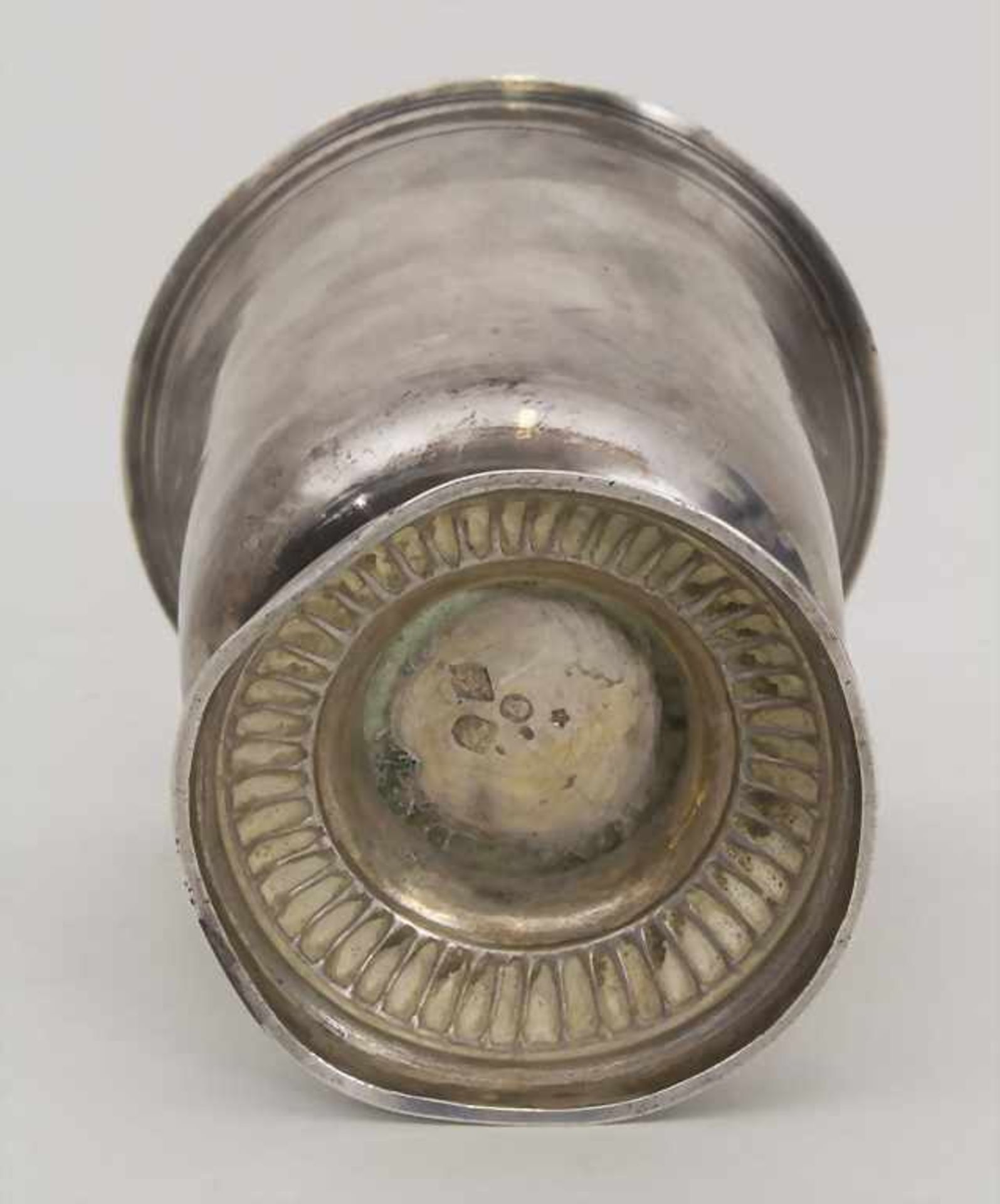 Becher / A silver beaker, Angers, 1798-1809Material: Silber, 950/000, Punzierung: Hahn (Coq) -Marke, - Image 4 of 6