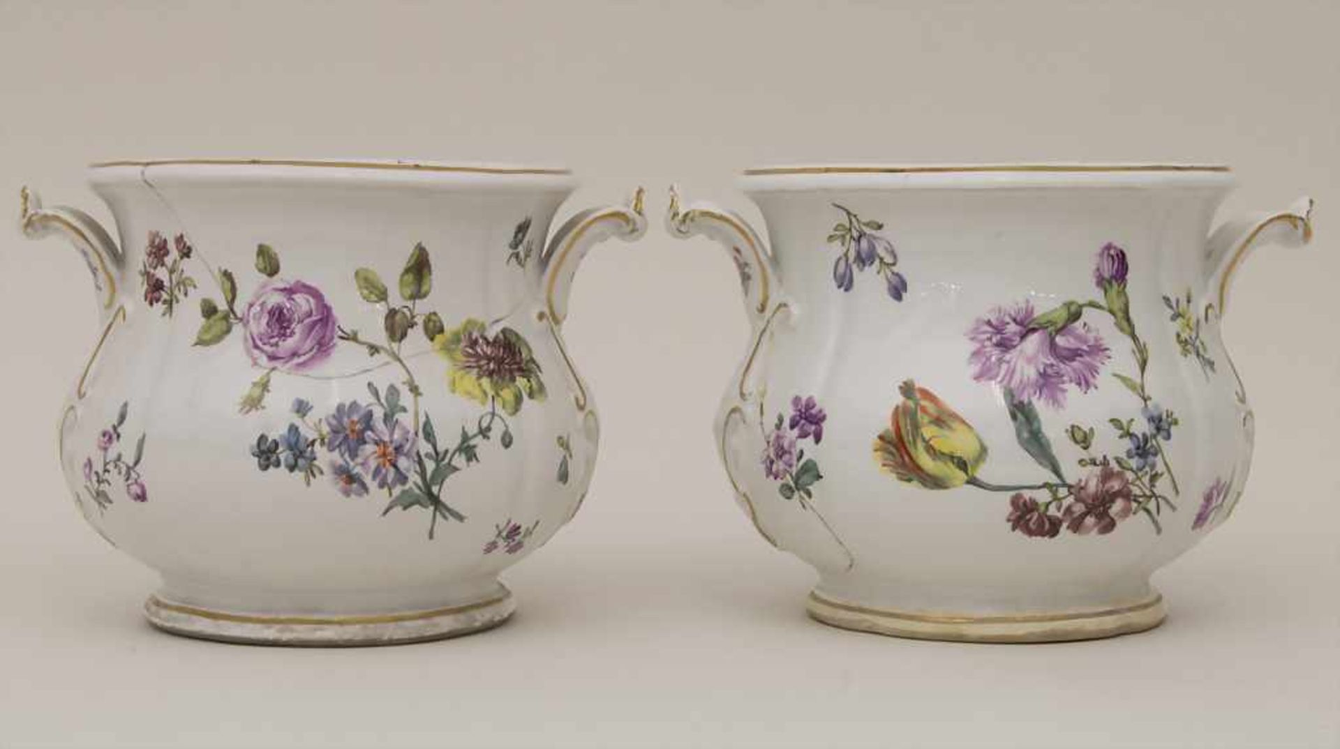 Paar frühe Cachepots mit seitlichen Handhaben / A pair of early cachepots with handles, Meissen, - Bild 5 aus 12