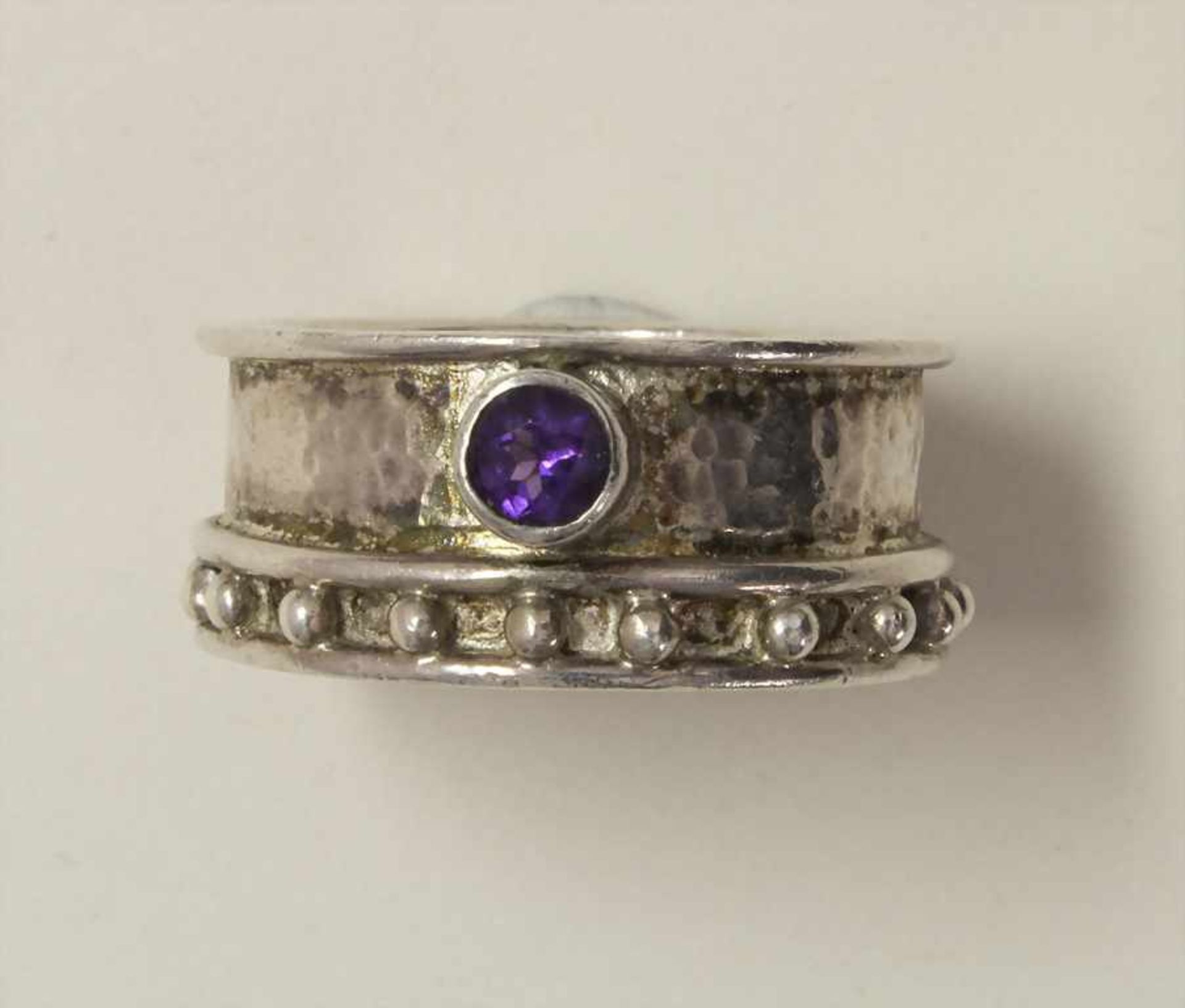 Designer RingMaterial: Silber 925, Amethyst,Punzierung: Meistermarke, Garantiemarke,RG: EUR 55, 7,25 - Bild 2 aus 3