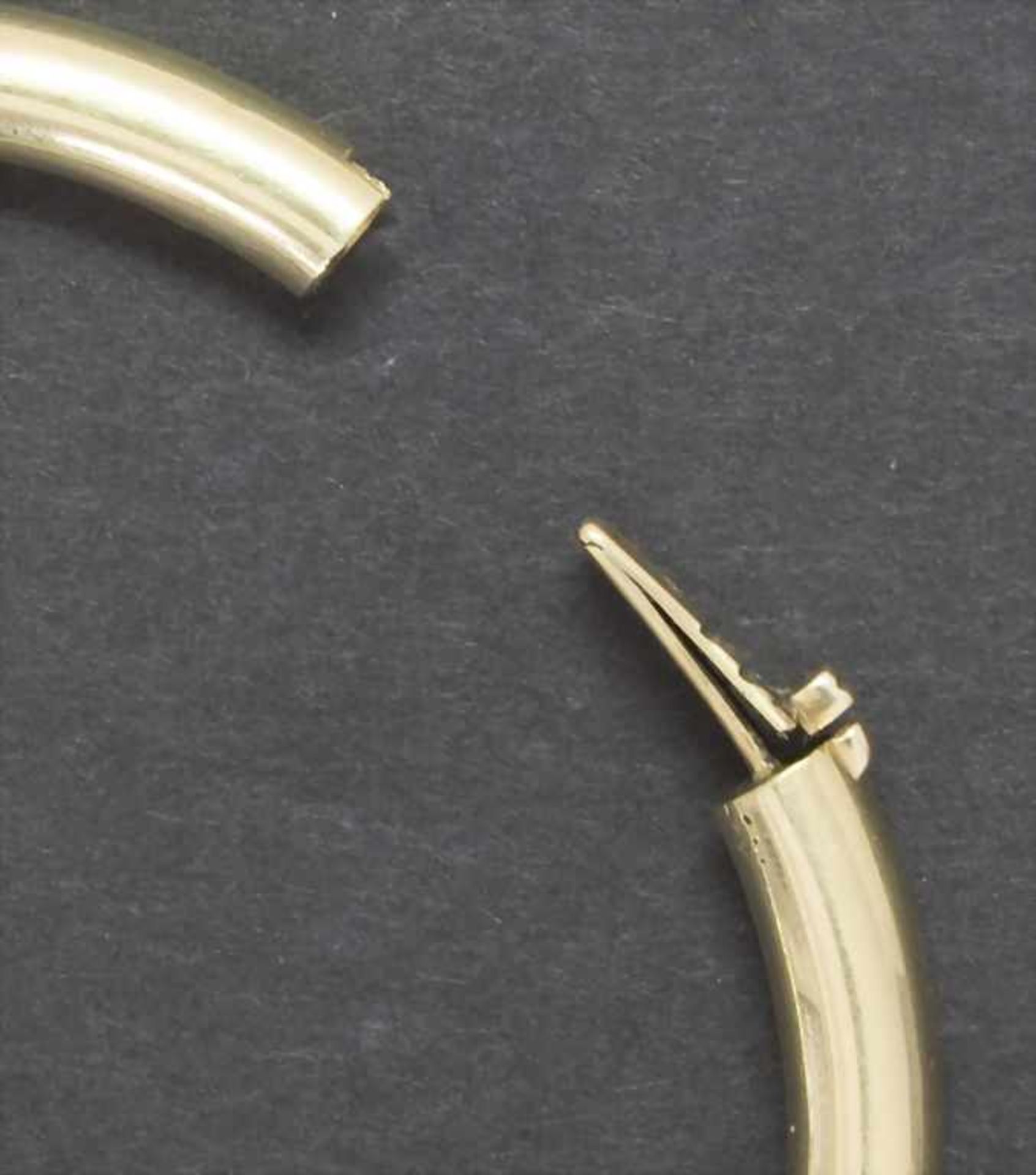 Armreif / A bracelet, 20 Jh.Material: Gelbgold Au 585/000 14 Kt,Maße: innen 50 x 60 mm, D. 5 mm, - Image 3 of 4