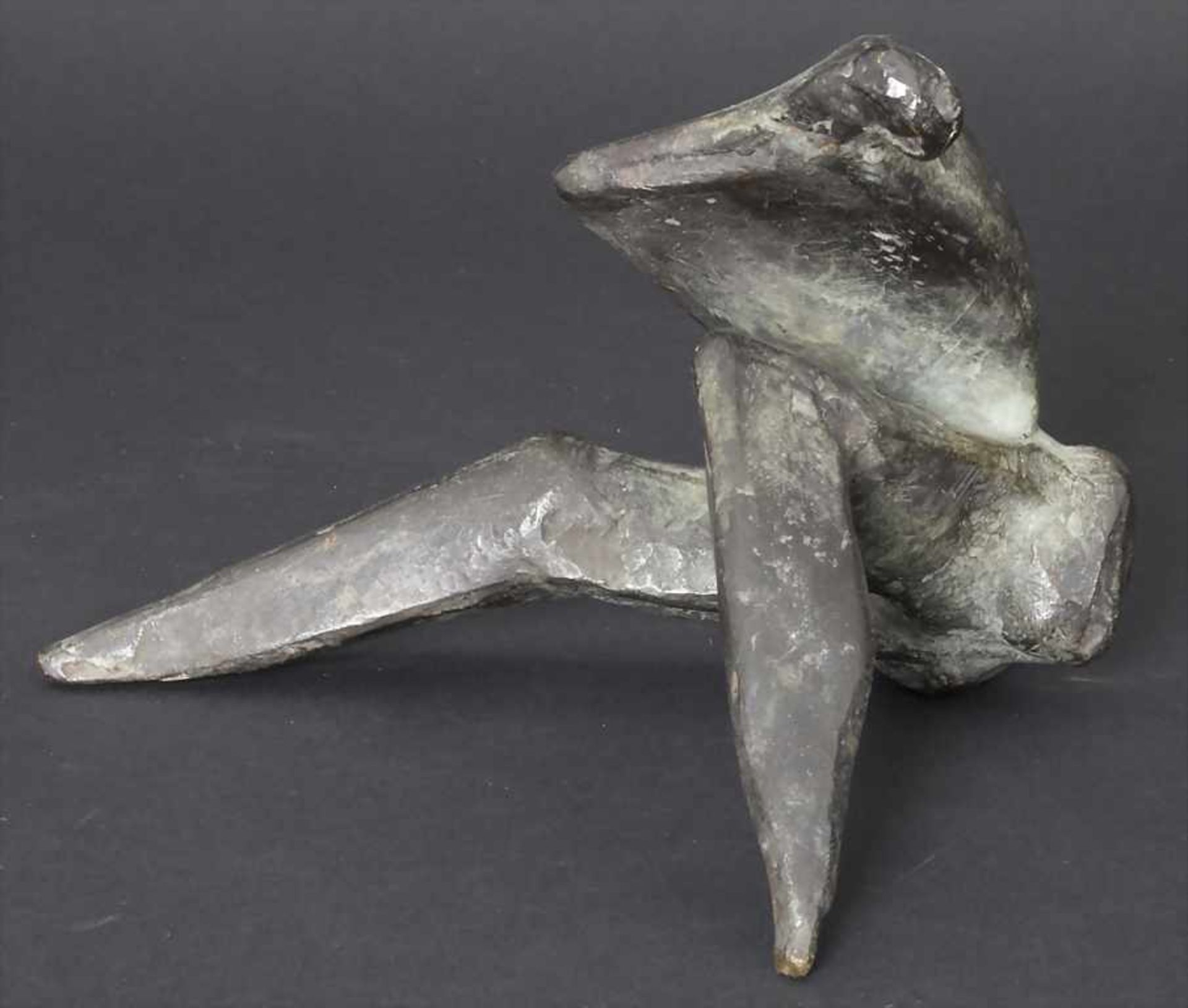 Bronzefigur 'Stilisierter weiblicher Akt' / A bronze figure 'stylised female nude'Technik: Bronze,