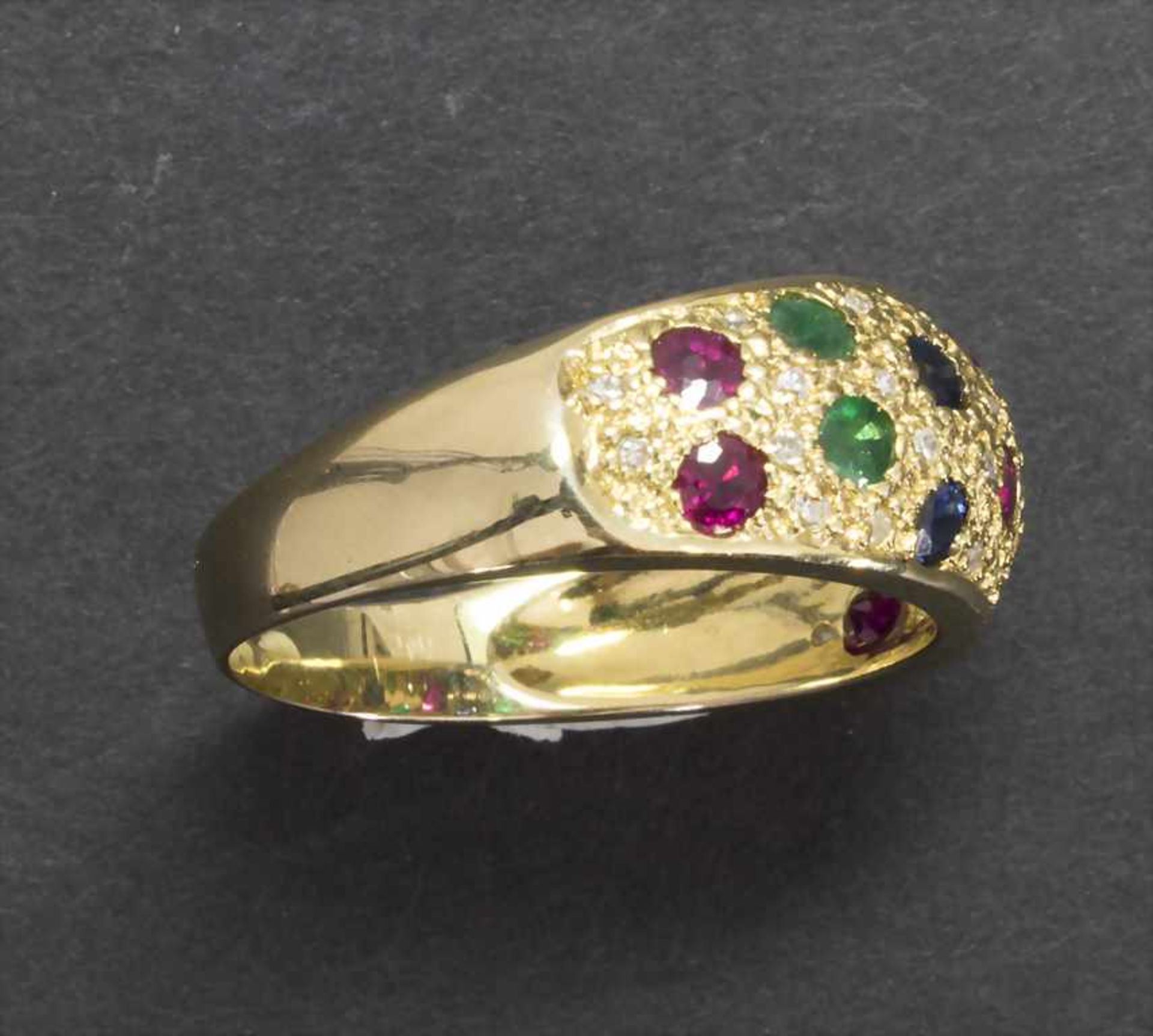 Damenring mit Diamanten Edelsteinen / A ladies ring with diamonds and gemstonesMaterial: Gelbgold - Image 3 of 3