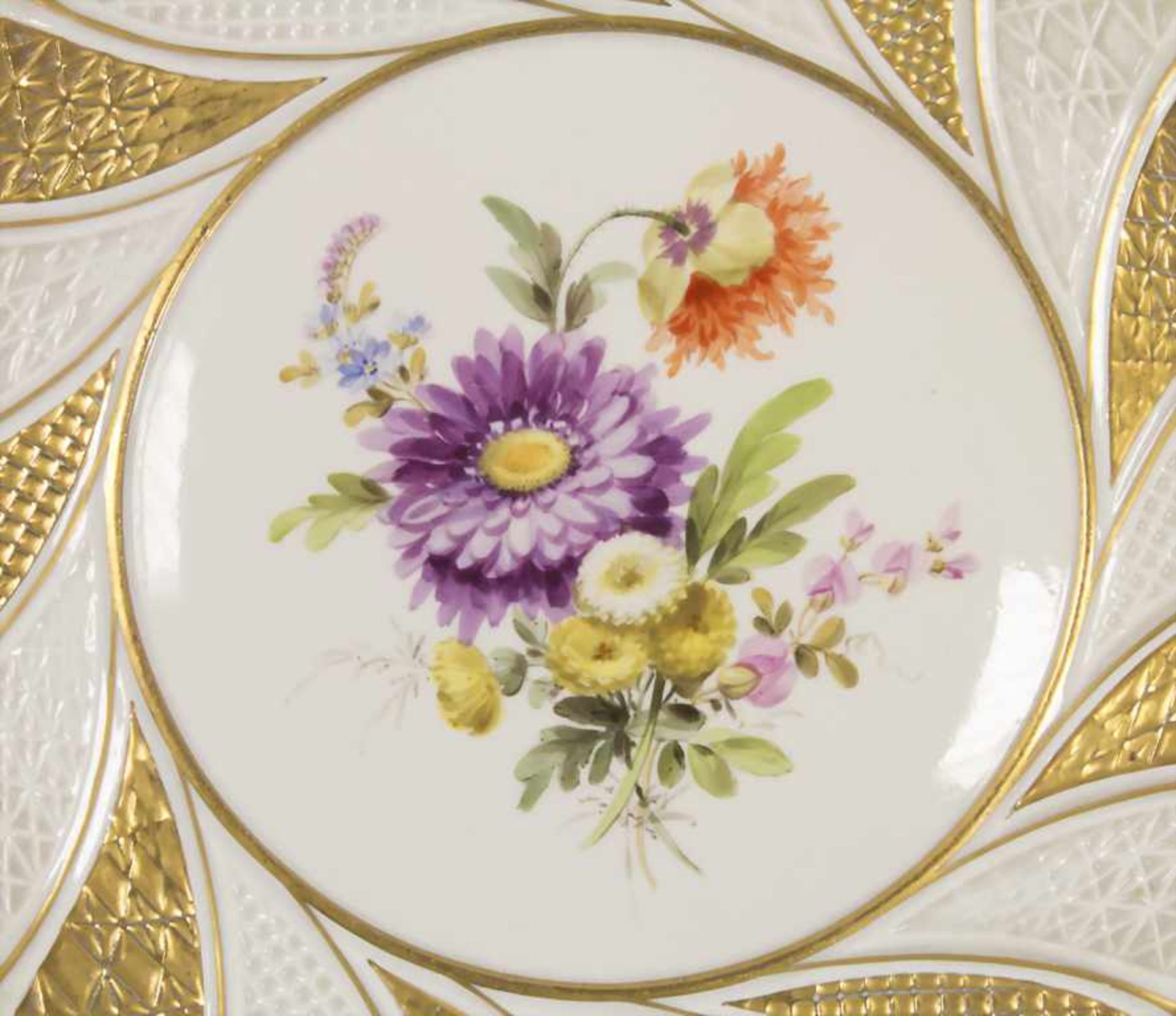 Fächerteller mit Blumenmalerei / A fan shaped plate with flowers, Meissen, 1860-1924Material: - Bild 2 aus 4