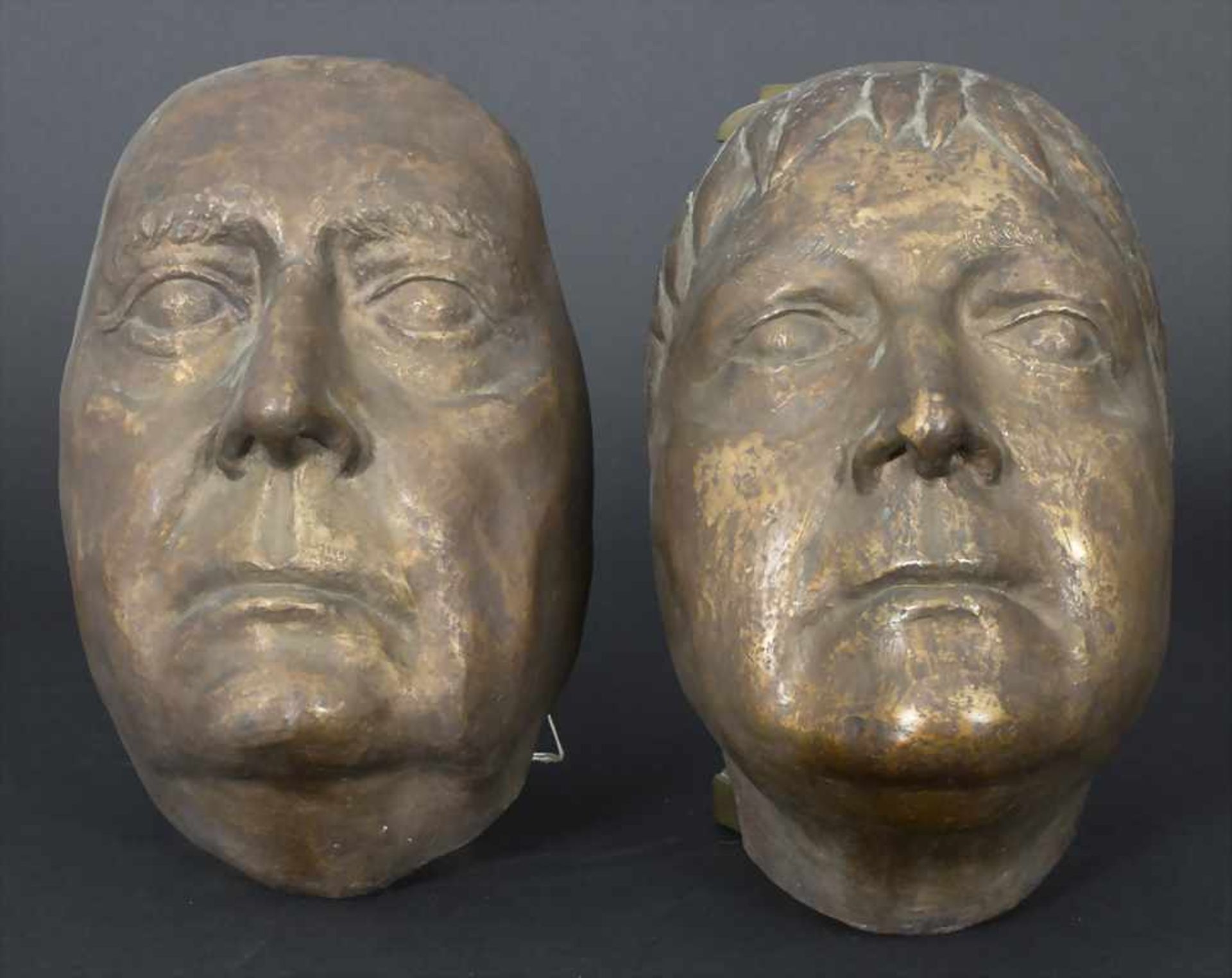 Hardy Schneider-Sato (1919-2002) (Zuschreibung / Attributed), 2 Bronzemasken 'Mann und Frau' / 2