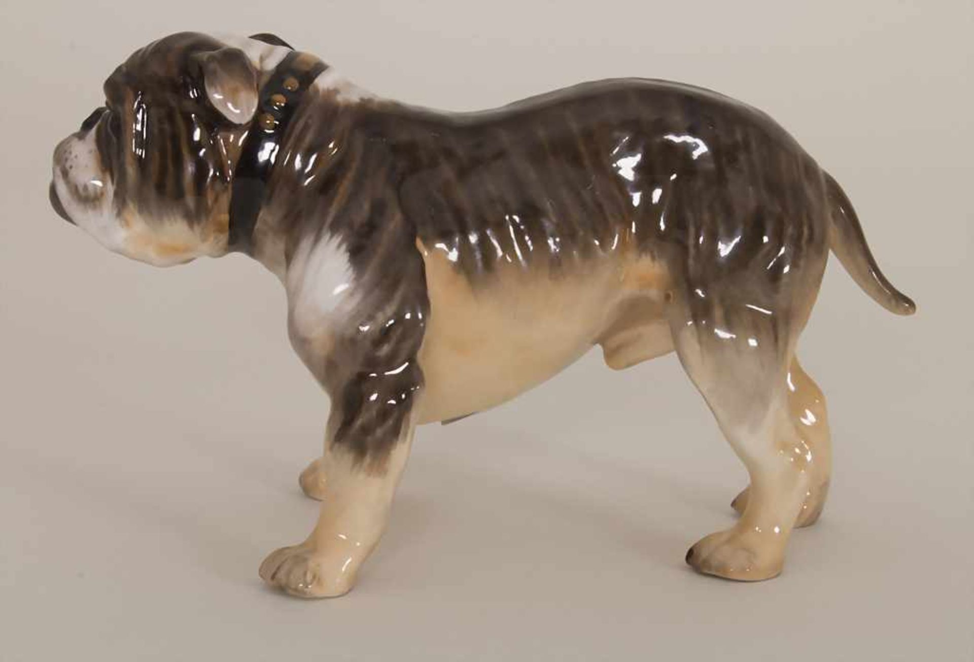 Französische Bulldogge mit Halsband / A male bulldog / French dog hound, Royal Doulton, Mitte 20. - Bild 2 aus 7