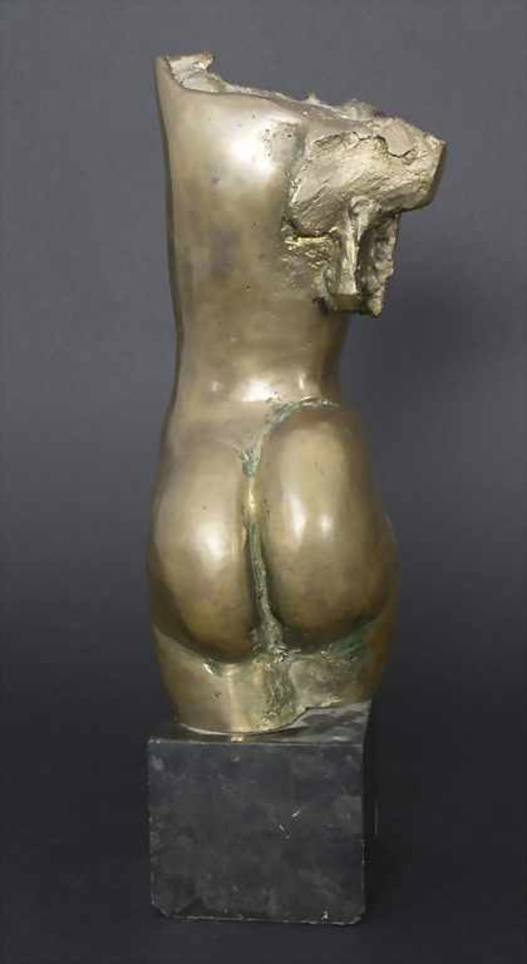 Dako Dakov (*1923), 'Weiblicher Akt' / 'A female nude'Technik: Bronze patiniert, auf Steinsockel - Bild 3 aus 4