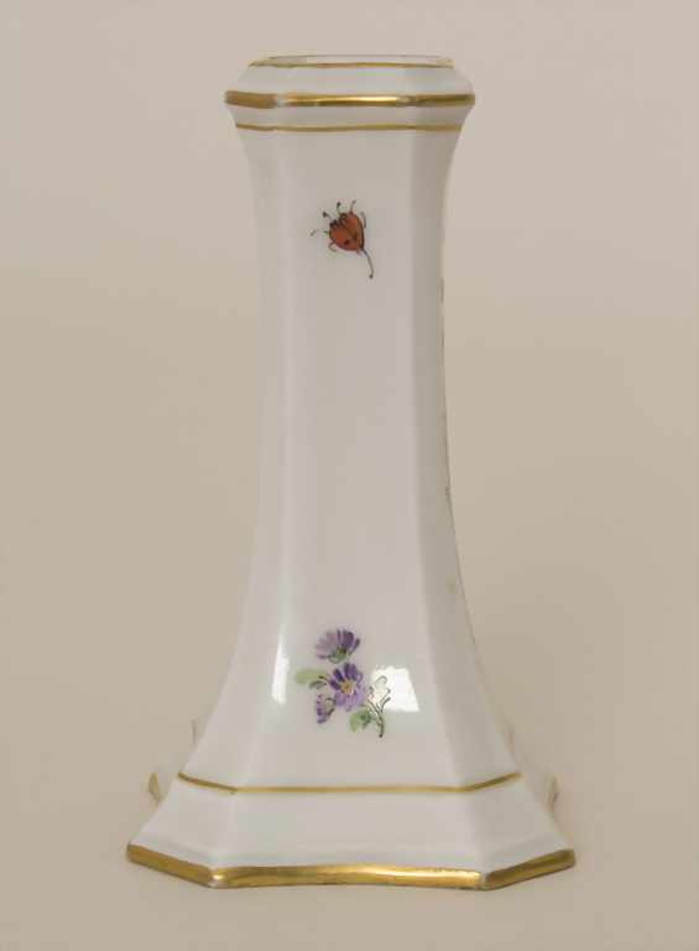 Kleine Vase mit Blumenbouquets / A small vase with flowers, Meissen, Ende 19. Jh.Material: - Bild 4 aus 6