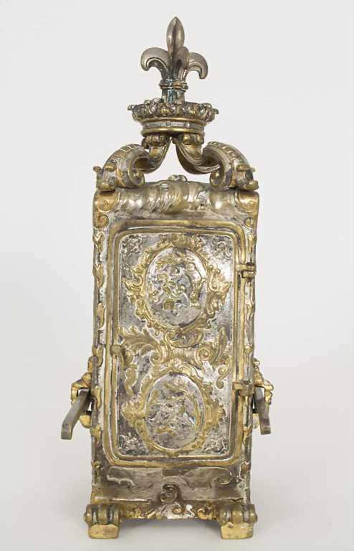 Sänften Uhr / A table clock, um 1900Gehäuse: rundum verglaste u. versilberte Bronze,Uhrwerk: - Image 7 of 11