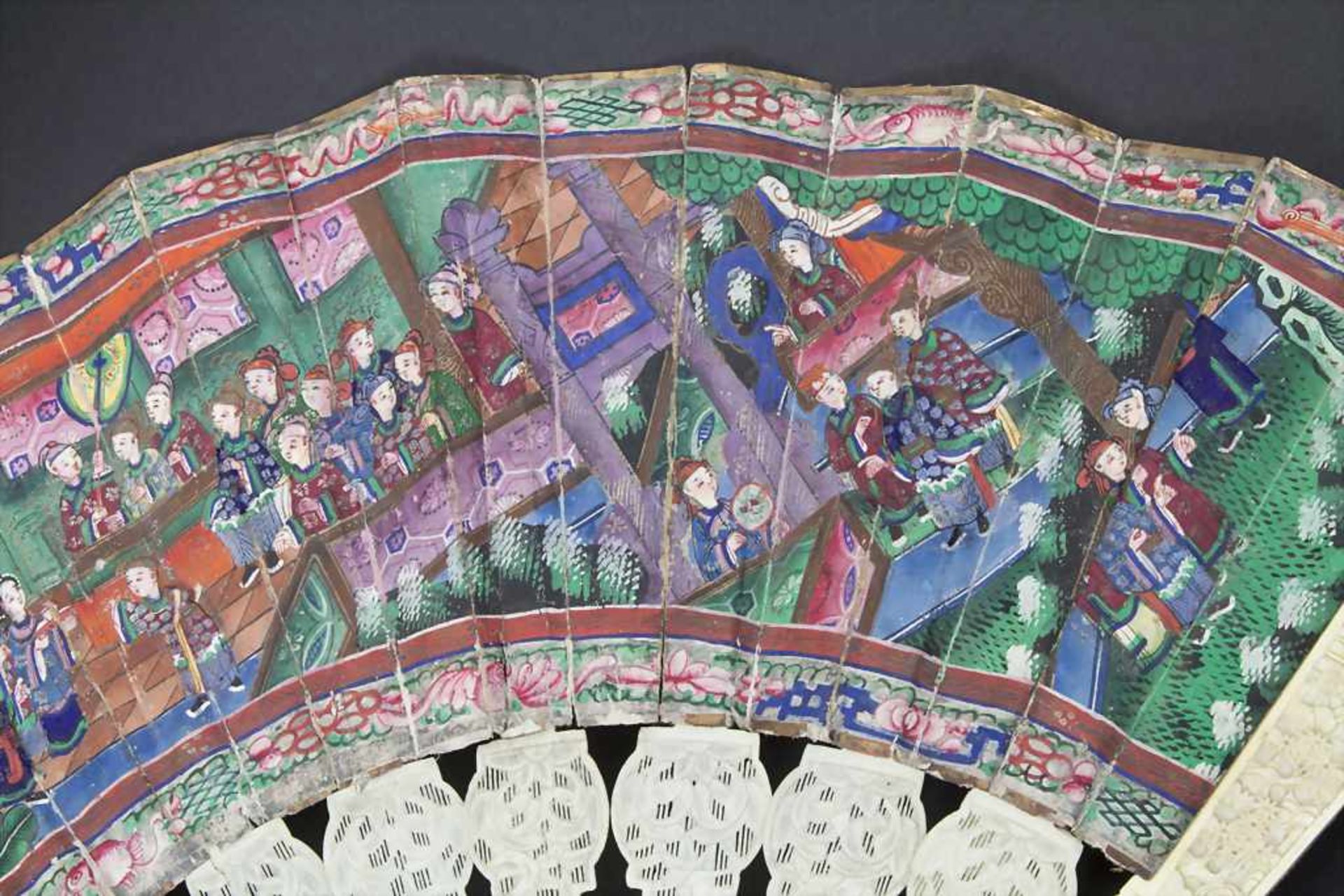 Fächer in originaler Holzschatulle, China, Qing-Dynastie, 18./19. Jh.Material: fein beschnitzt und - Bild 11 aus 16
