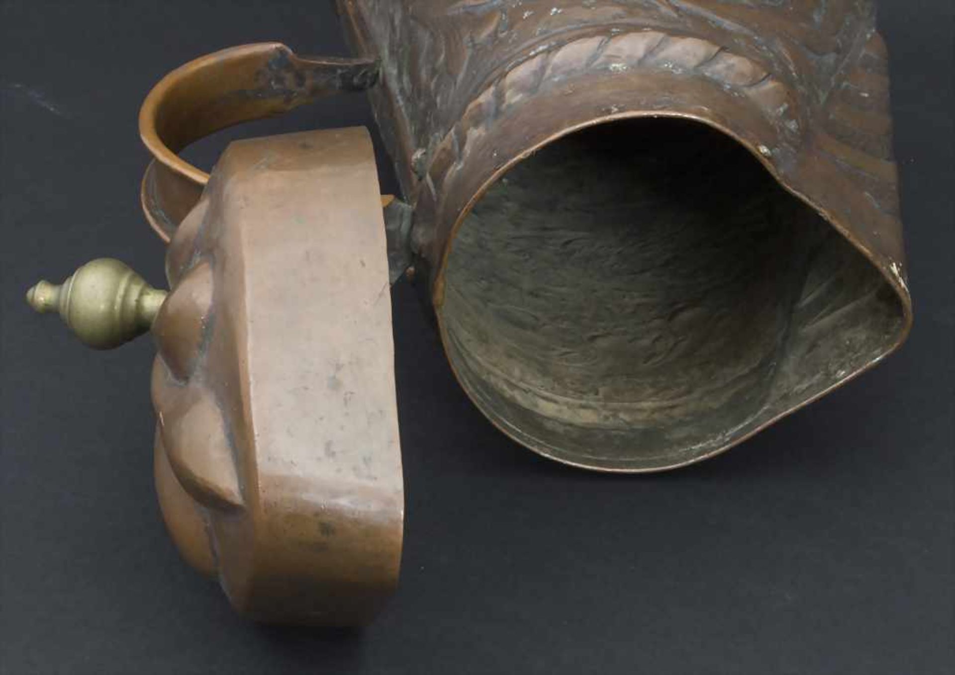 Kupferkanne mit Hirschrelief / A copper pot with relief, deutsch, 18. Jh.Material: Kupfer, - Bild 5 aus 9