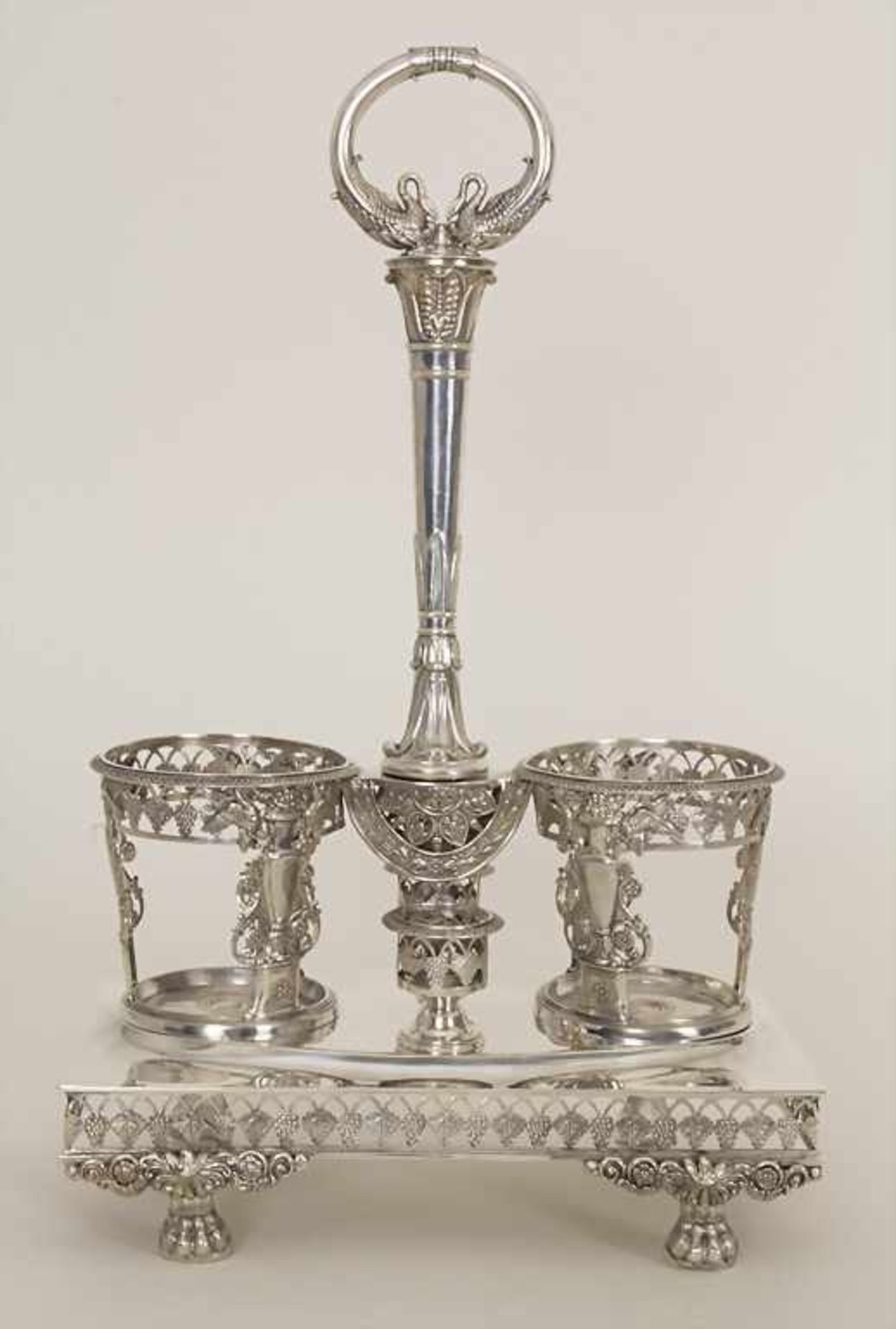 Empire Flaschenhalter / An Empire silver Menage, Jean Pierre Bibron, Paris, um 1820Material: