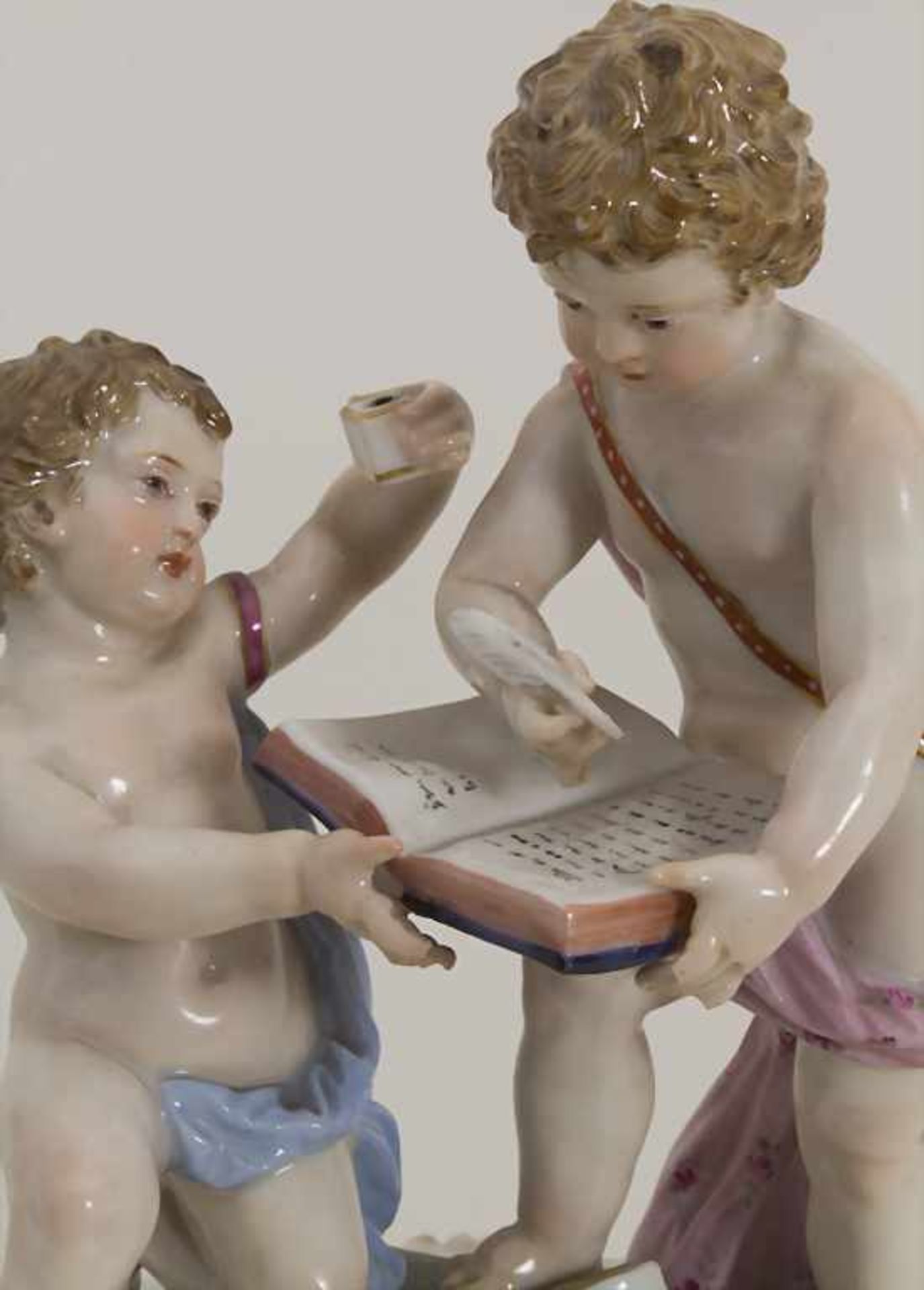 Zwei Kinder beim Schreiben eines Buches / A figural group of 2 cherubs writing in a book, Michel - Bild 5 aus 7