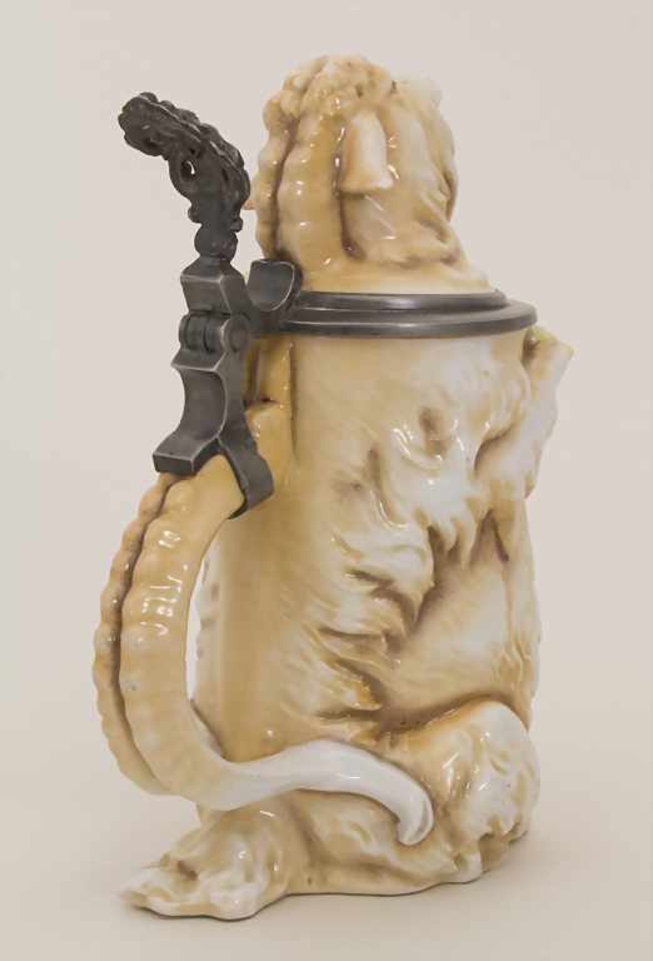Figürlicher Bierkrug 0,5 L / A figural porcelain beer mug, Schierholz & Sohn, Plaue, um - Bild 2 aus 5
