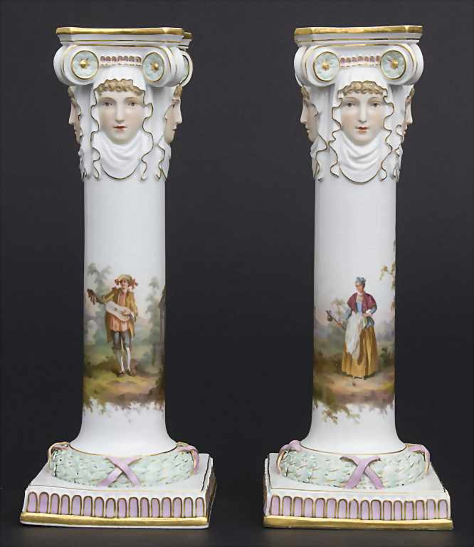 Paar Kerzenleuchter mit galanten Szenen / A pair of candlesticks with courting scenes, Meissen, - Image 4 of 11