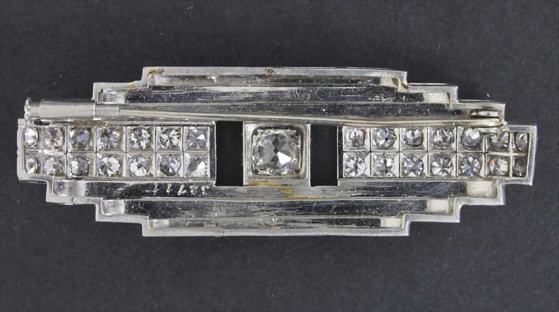 Art Déco Brosche mit Diamanten / Brooch with Diamonds, Paris, um 1920< - Bild 2 aus 2