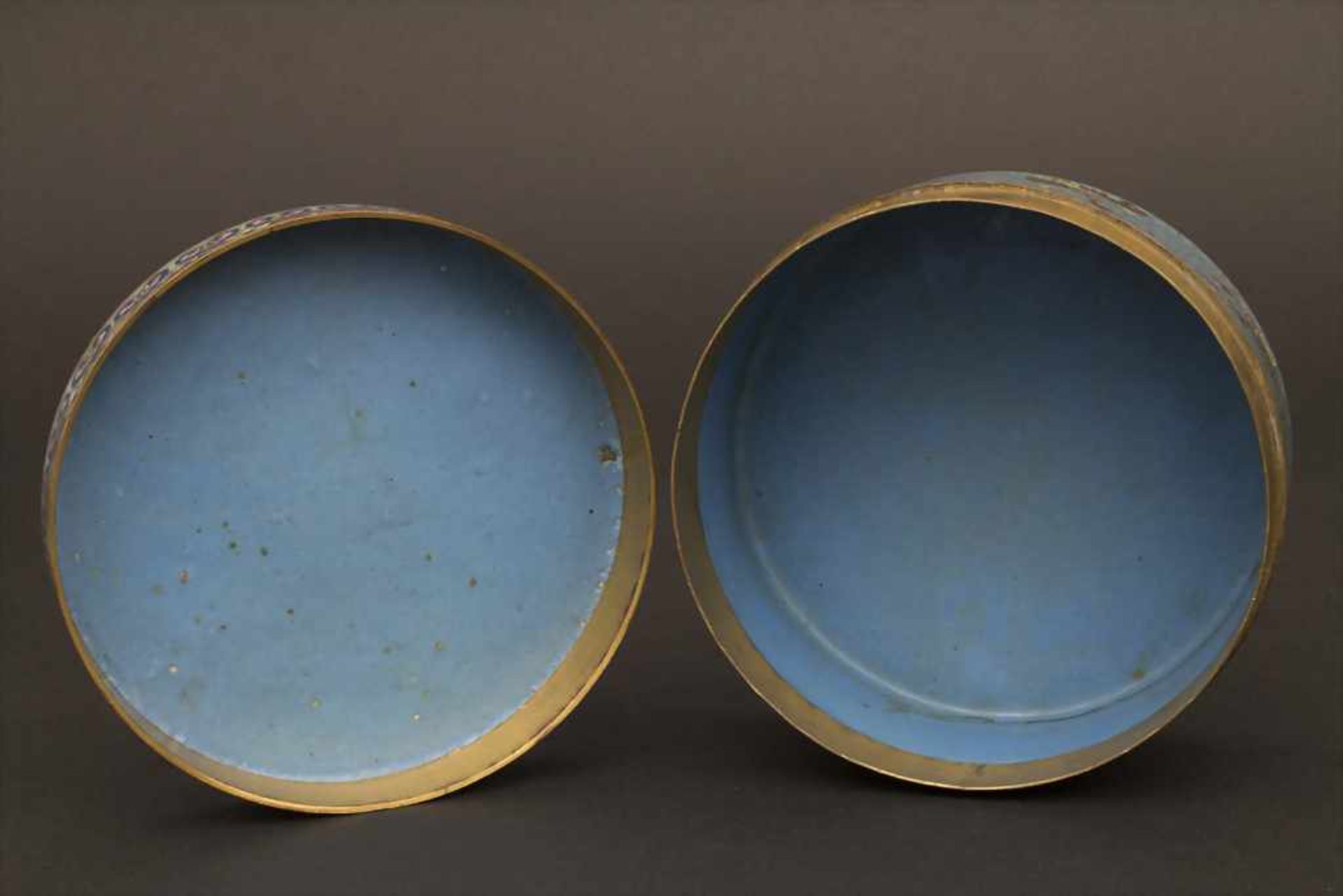 Cloisonné-Deckeldose, China, Qing-Dynastie, 18./19. Jh.< - Image 7 of 7