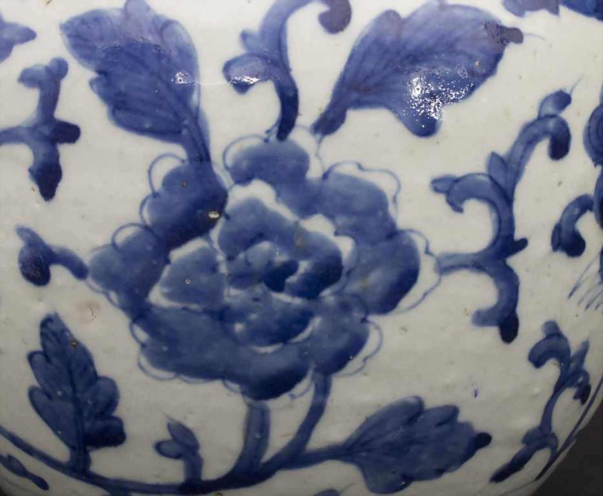 Schultertopf mit unterglasurblauer Malerei, Qing Dynastie, China, 18./19. Jh. - Image 3 of 11
