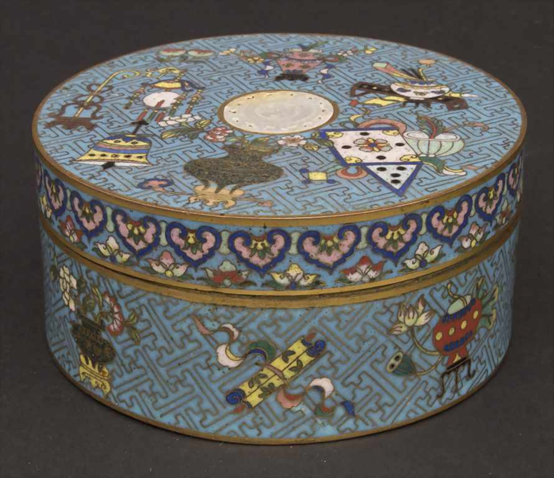 Cloisonné-Deckeldose, China, Qing-Dynastie, 18./19. Jh.< - Image 2 of 7