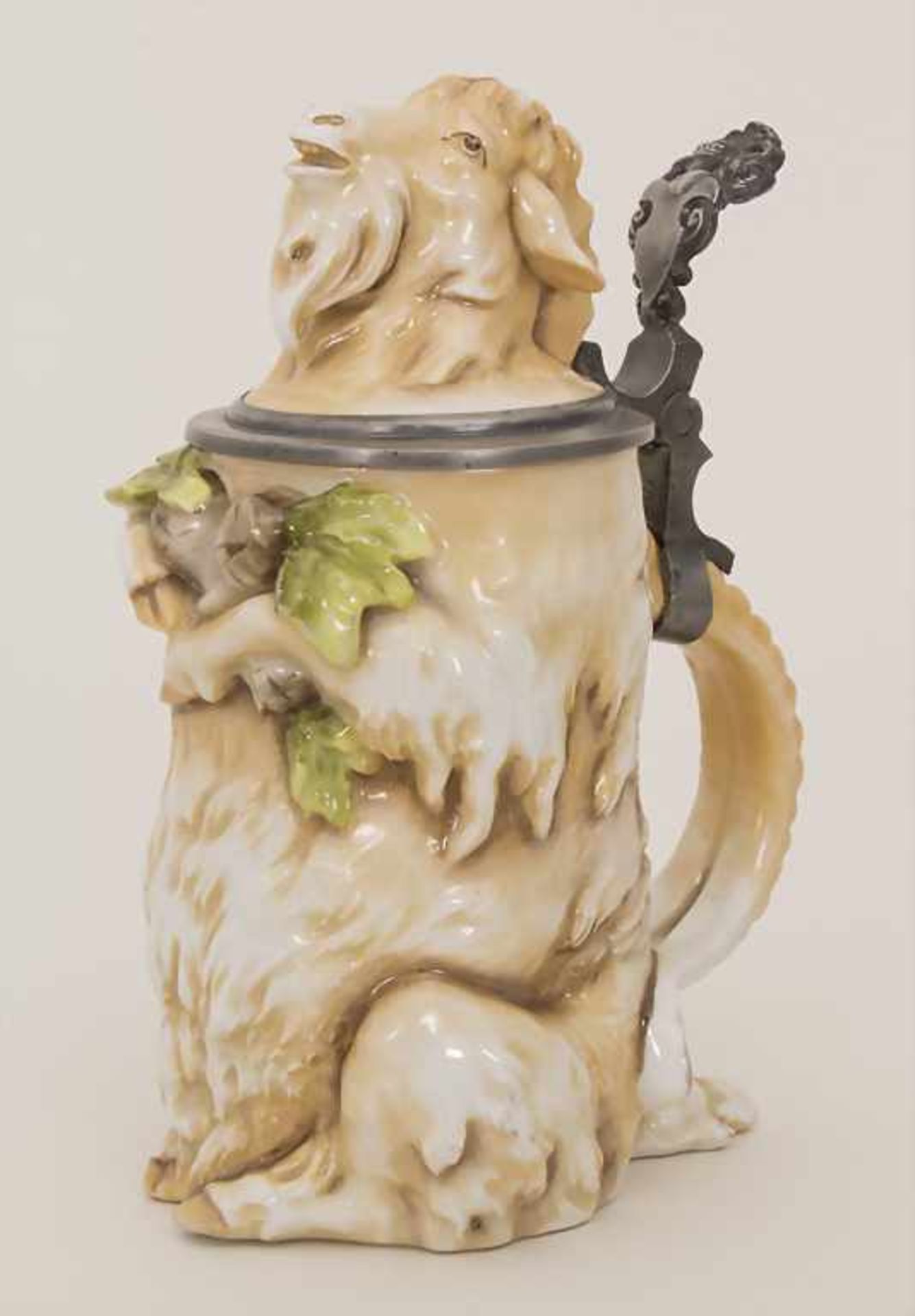 Figürlicher Bierkrug 0,5 L / A figural porcelain beer mug, Schierholz & Sohn, Plaue, um 1900