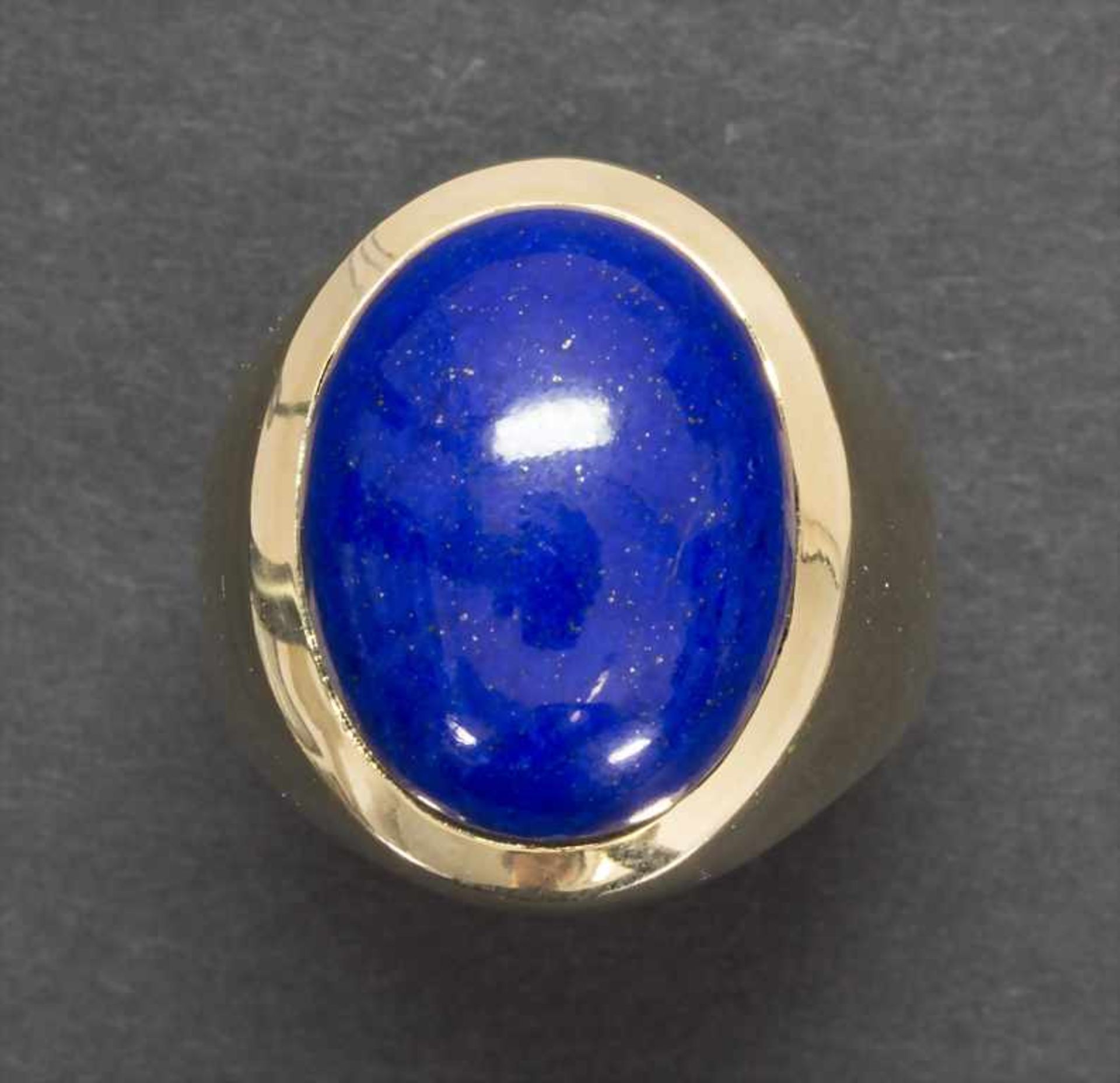 Herrenring mit Lapislazuli / A men's ring with lapis lazuli