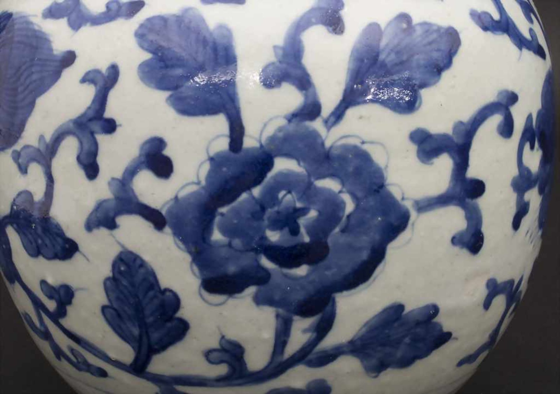 Schultertopf mit unterglasurblauer Malerei, Qing Dynastie, China, 18./19. Jh. - Image 10 of 11