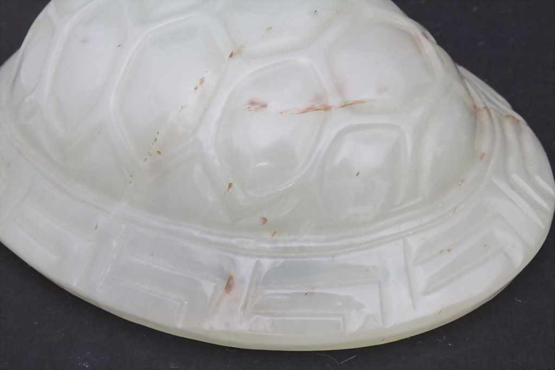 Jade-Deckeldose als Schildkröte, China, Qing-Dynastie< - Image 7 of 7