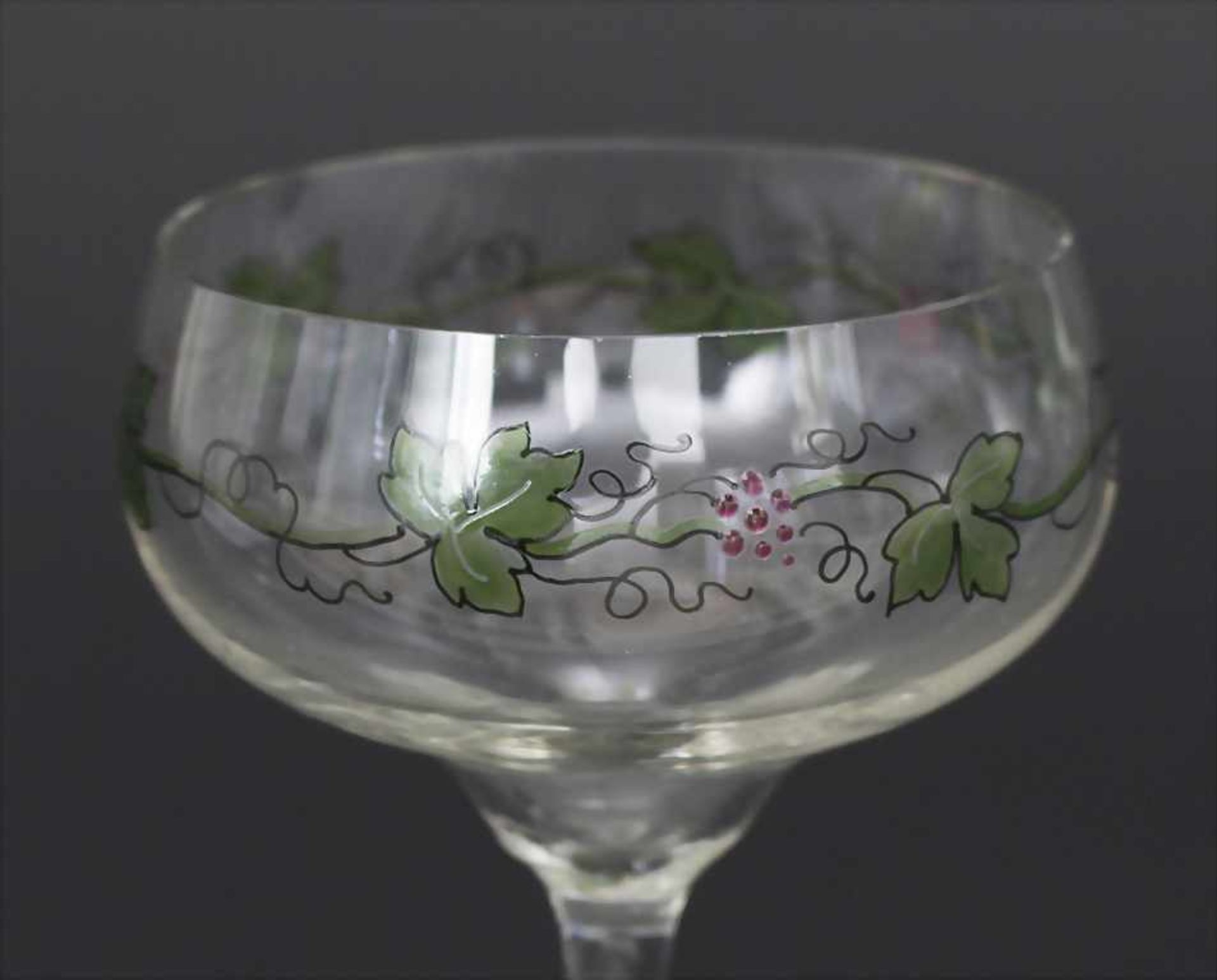 12 Jugendstil Weingläser / A set of 12 Art Nouveau wine glasses, Theresienthal, um 1900< - Bild 2 aus 2