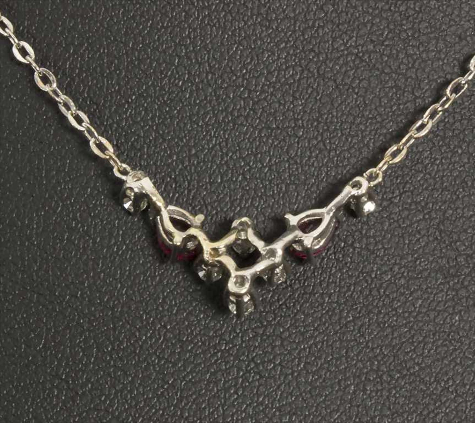 Collier mit Brillant und Rubin / A Necklace with brilliant and ruby - Bild 3 aus 3