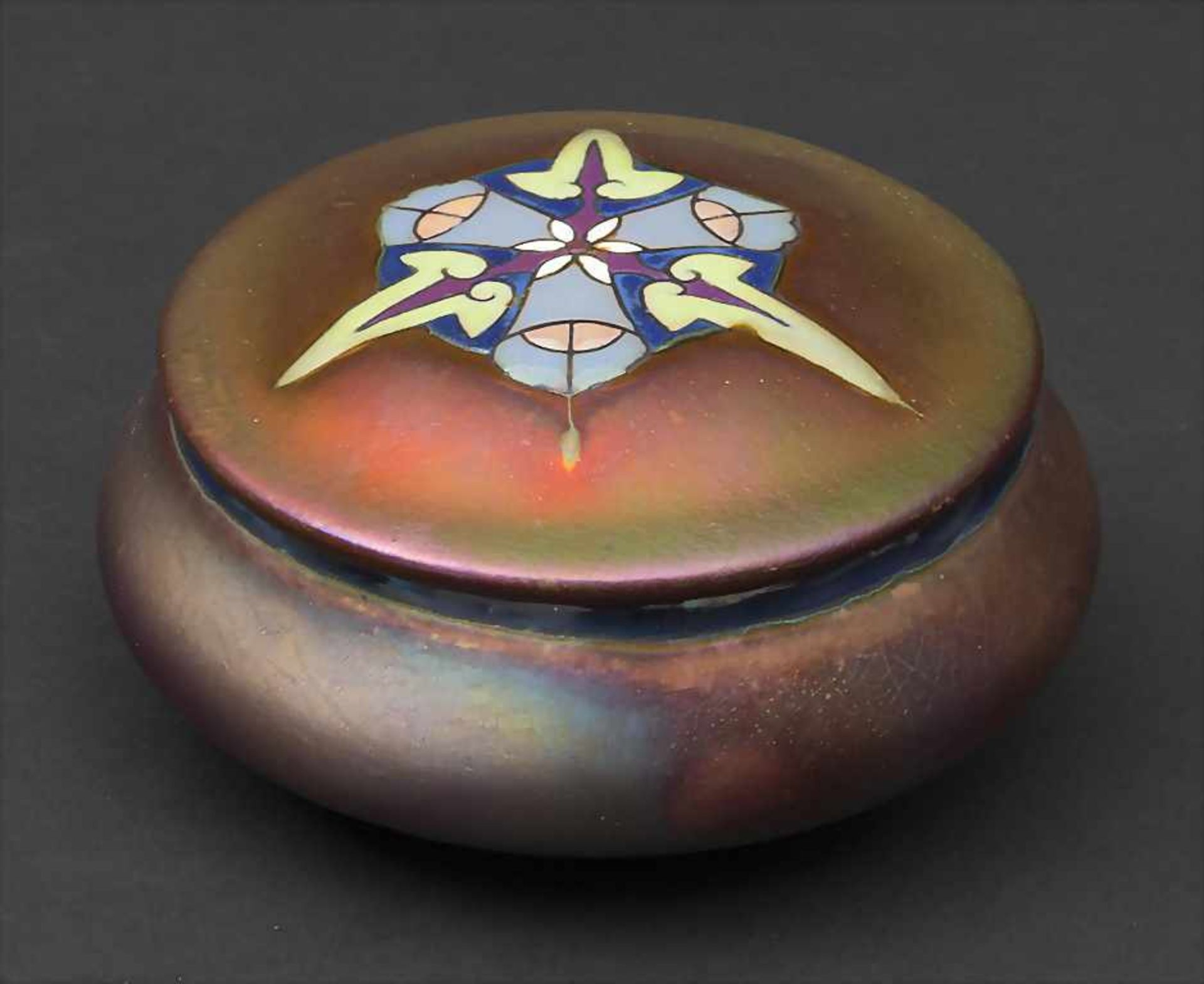 Jugendstil Deckeldose / An Art Nouveau lidded box, Jean Barol, Montieres, Amiens, ca. 1920 - Image 2 of 3