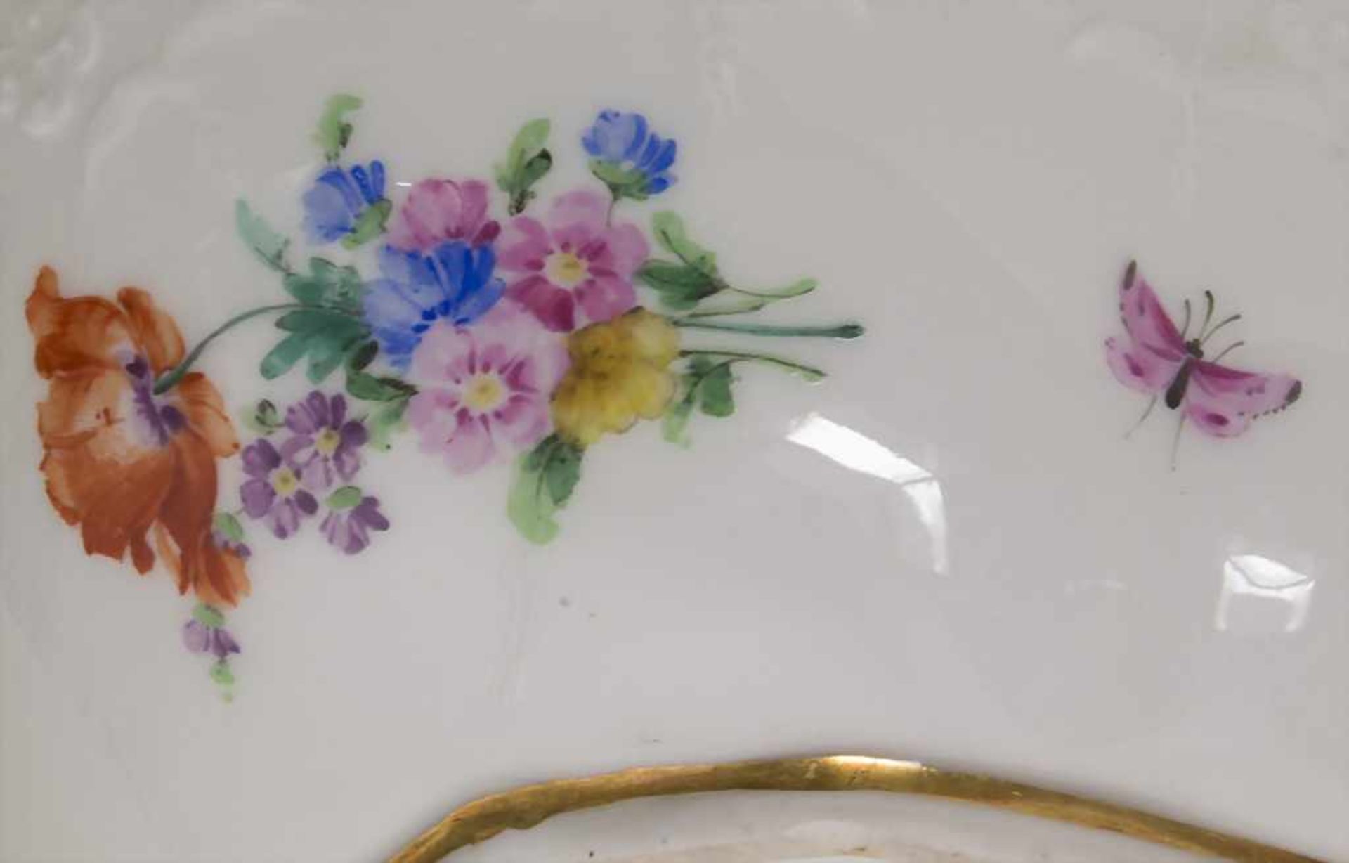 Deckelterrine mit Unterschale / A covered tureen and serving platter, Meissen, 19. Jh. - Bild 7 aus 16