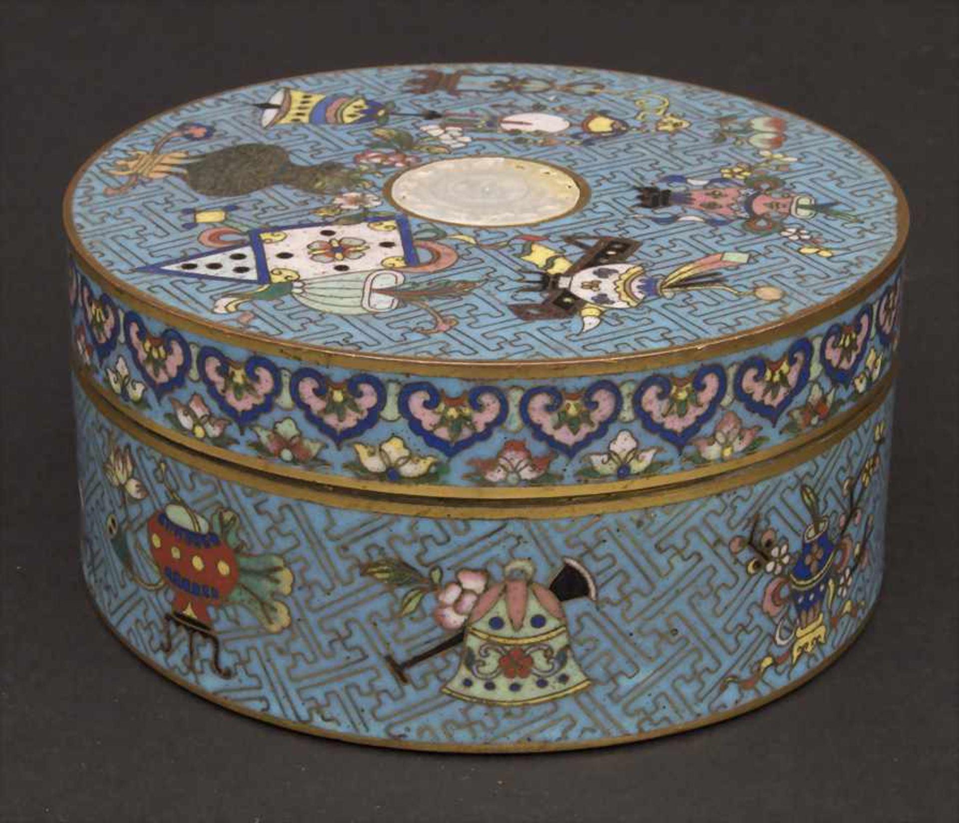 Cloisonné-Deckeldose, China, Qing-Dynastie, 18./19. Jh.< - Image 4 of 7