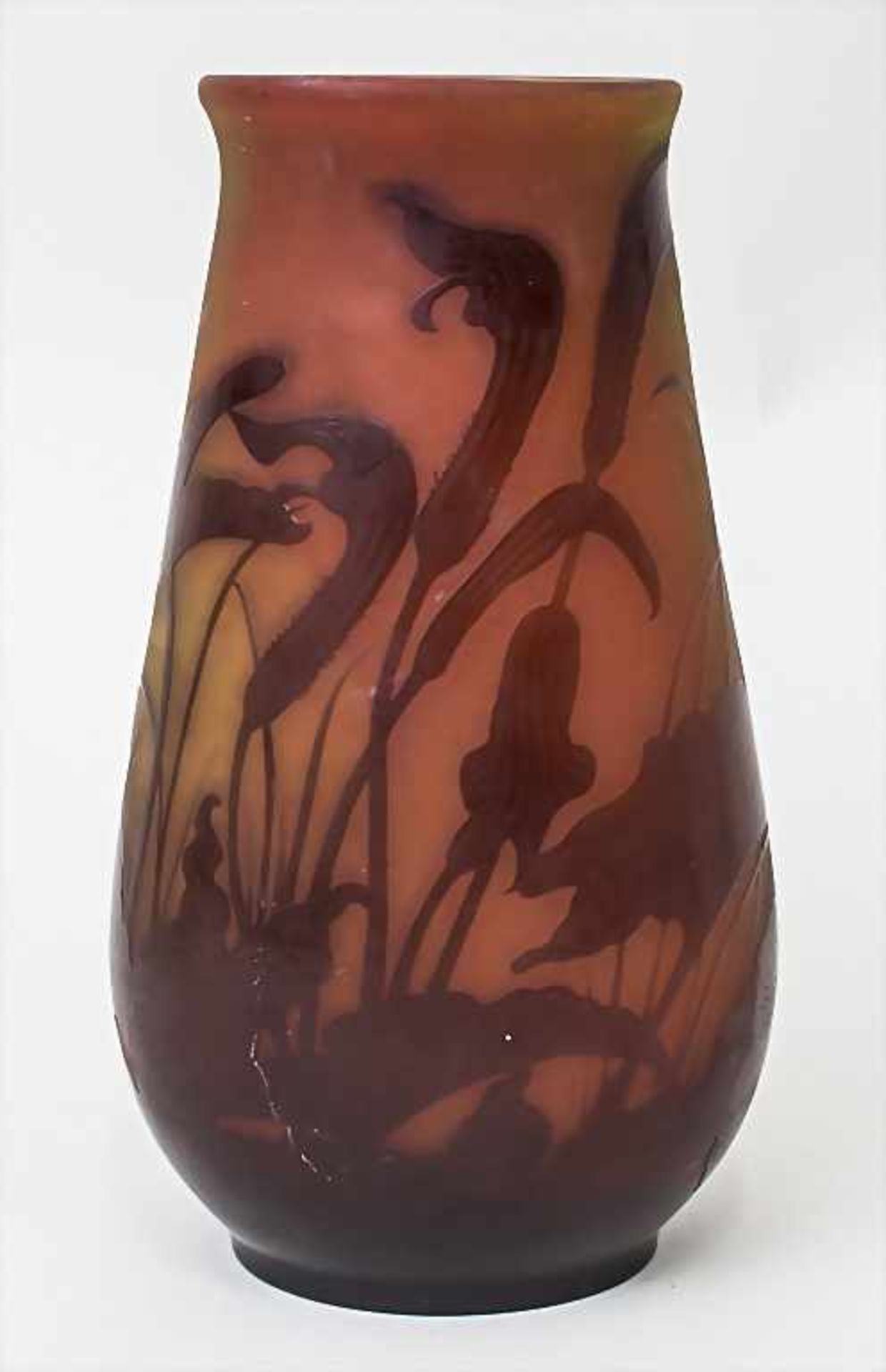 Jugendstil Vase mit Anemonen und Gräsern / an Art Nouveau vase with anemone and grass, Emile